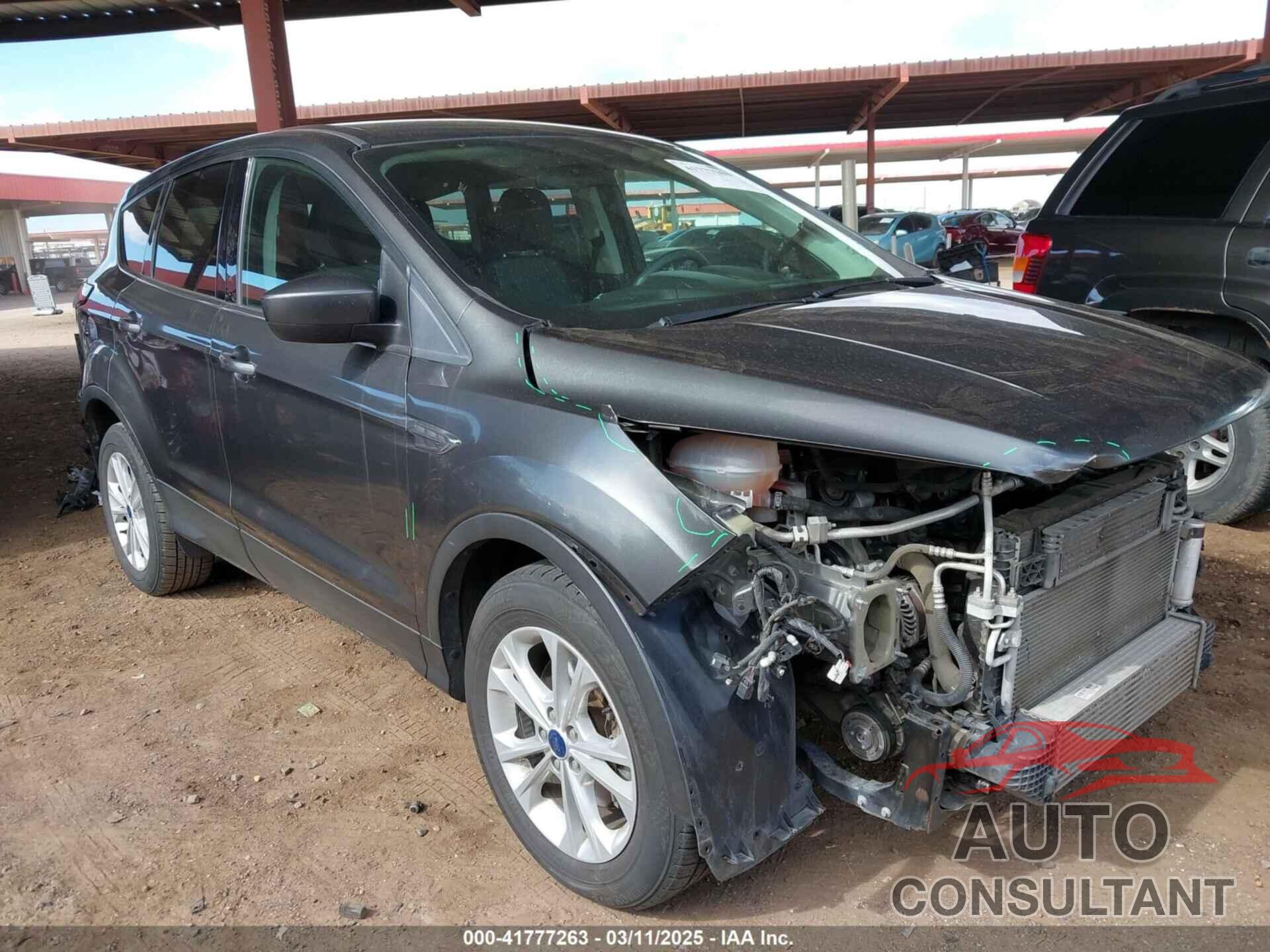 FORD ESCAPE 2017 - 1FMCU0G99HUB83193