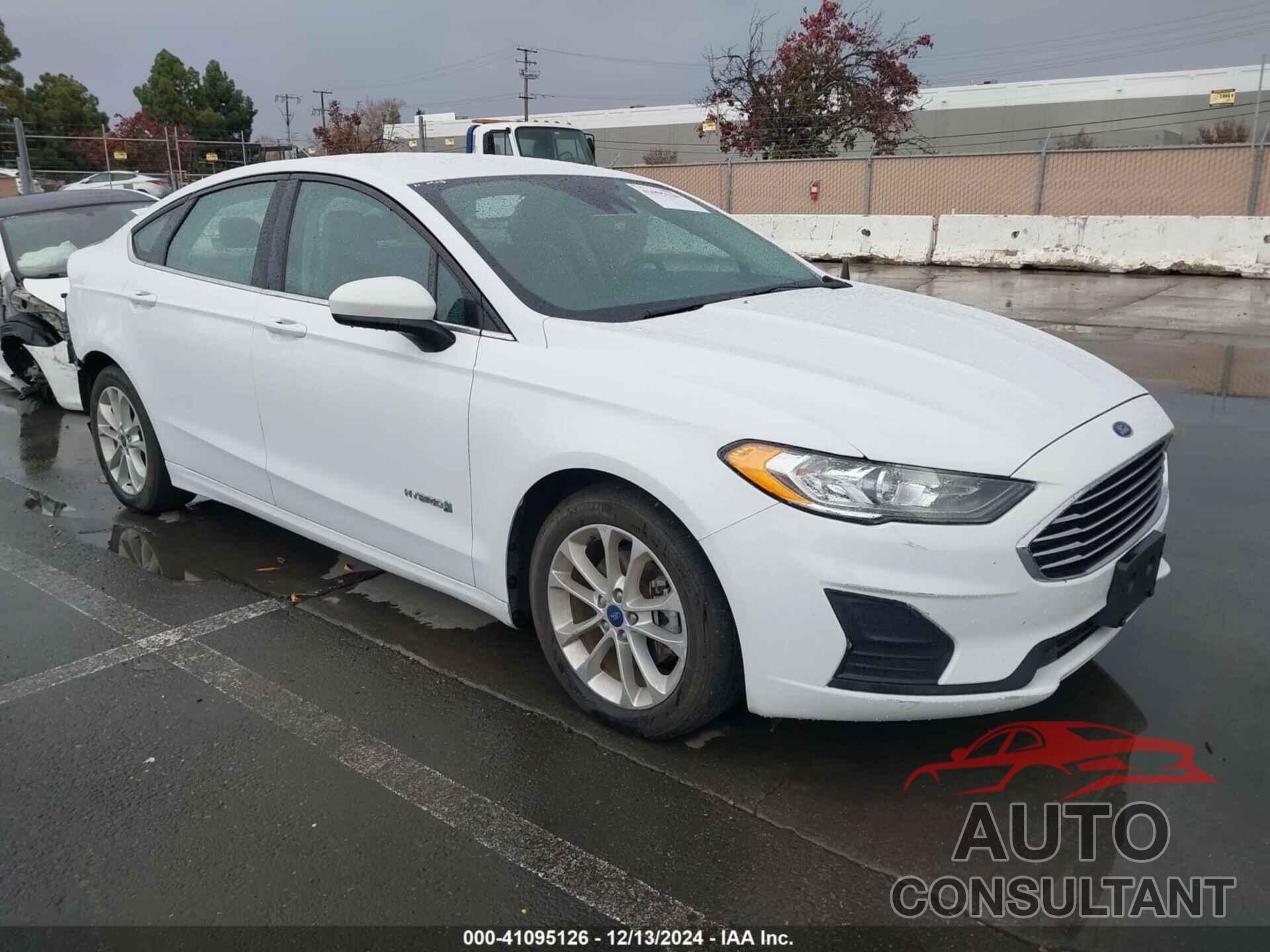 FORD FUSION HYBRID 2019 - 3FA6P0LU7KR113084
