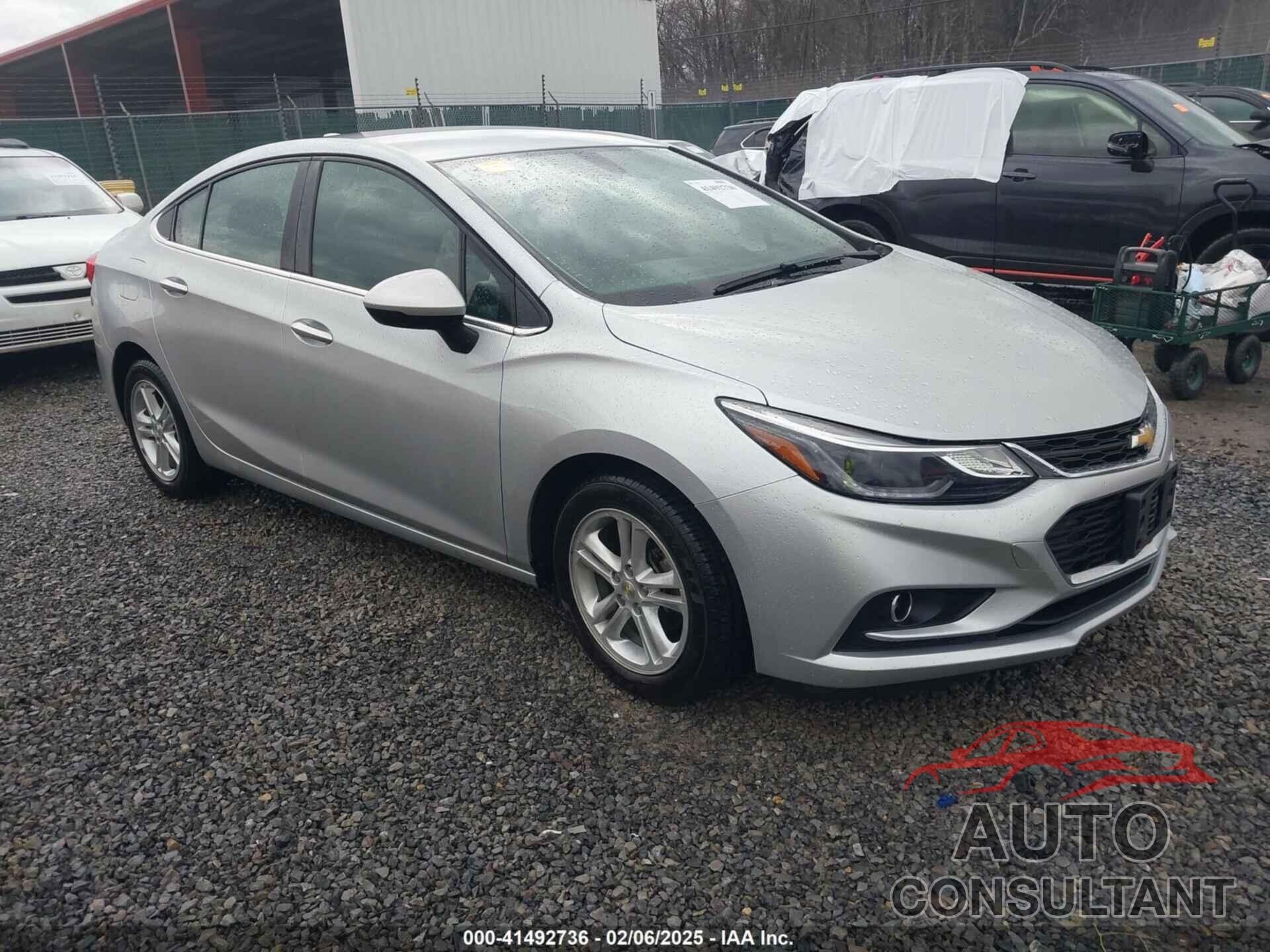 CHEVROLET CRUZE 2018 - 1G1BE5SM9J7218897