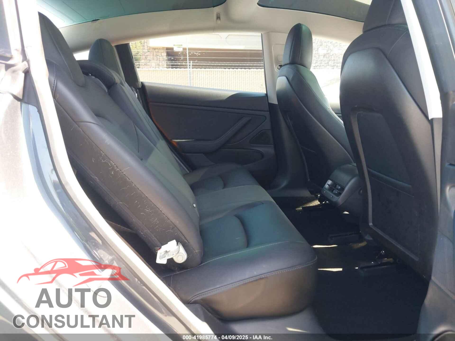 TESLA MODEL 3 2018 - 5YJ3E1EAXJF041373
