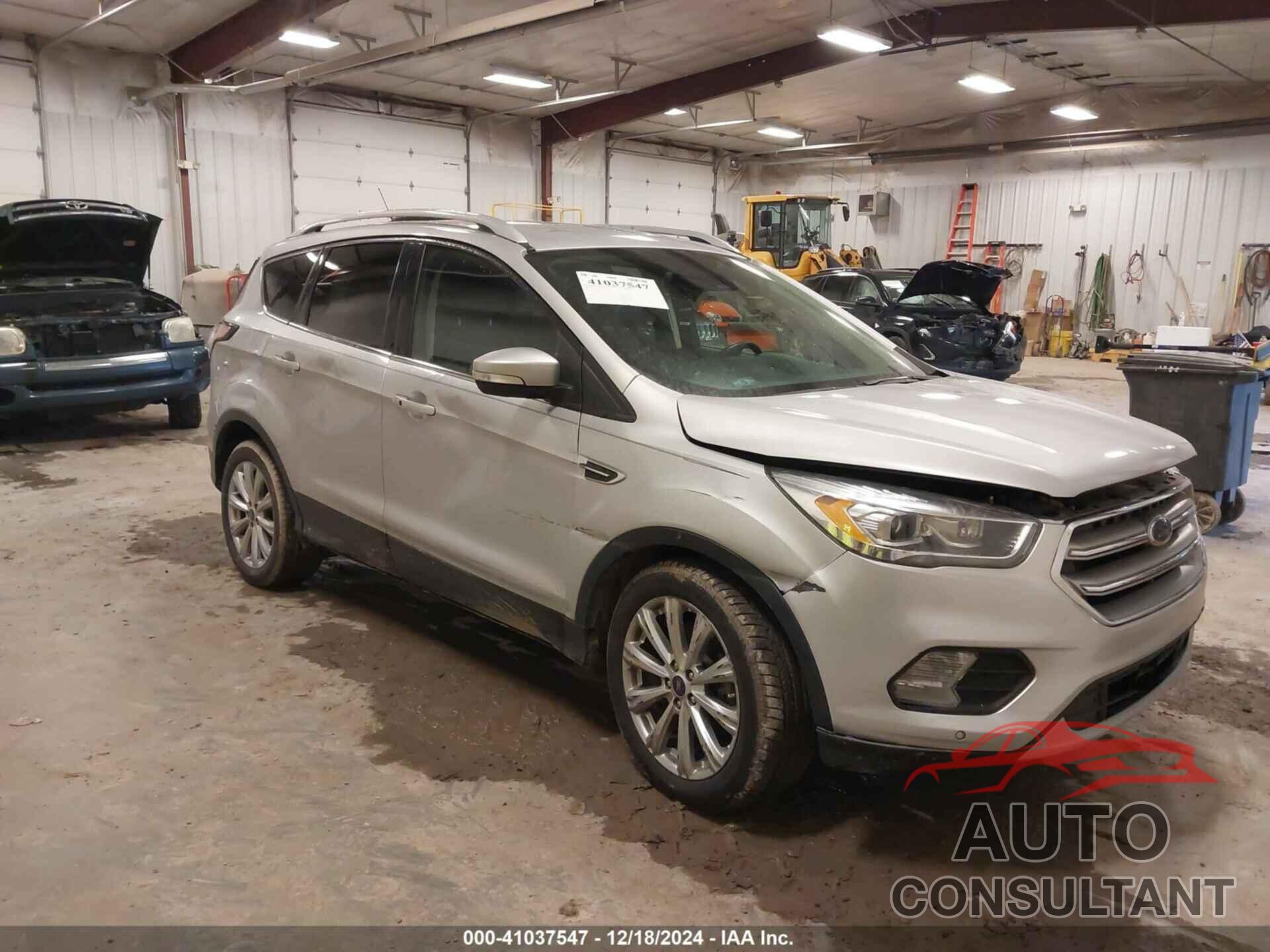 FORD ESCAPE 2017 - 1FMCU9JD0HUD92713