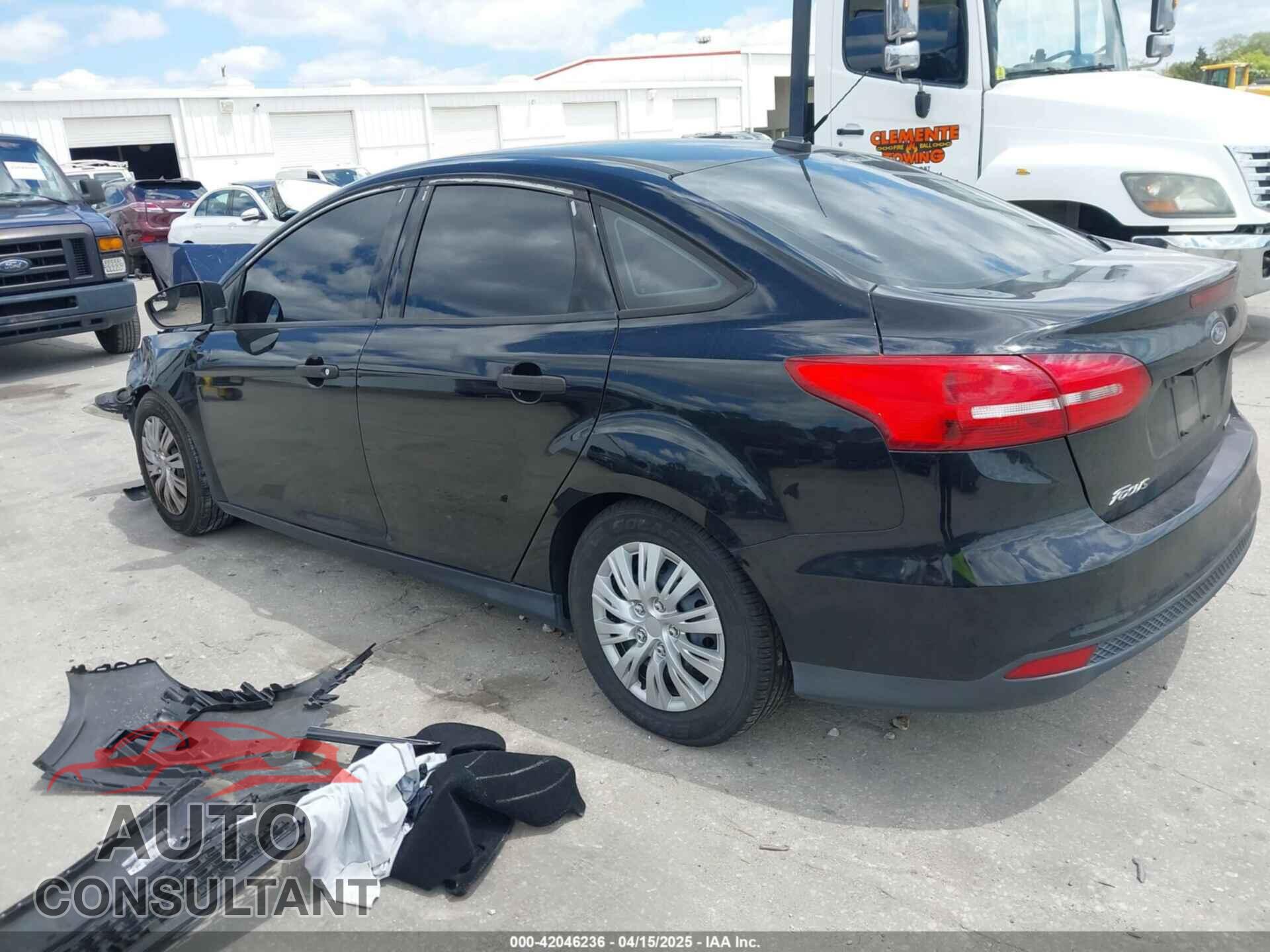 FORD FOCUS 2016 - 1FADP3E26GL335402