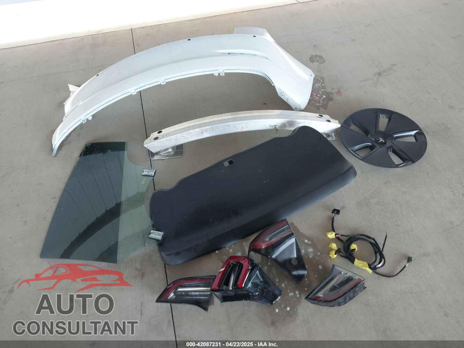 TESLA MODEL 3 2021 - 5YJ3E1EA2MF877005