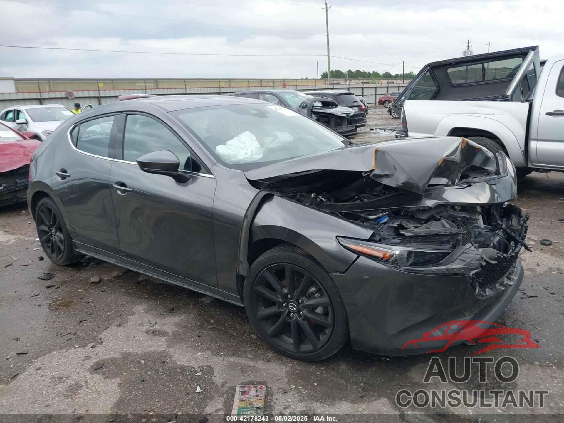 MAZDA MAZDA3 2021 - JM1BPAML1M1318708