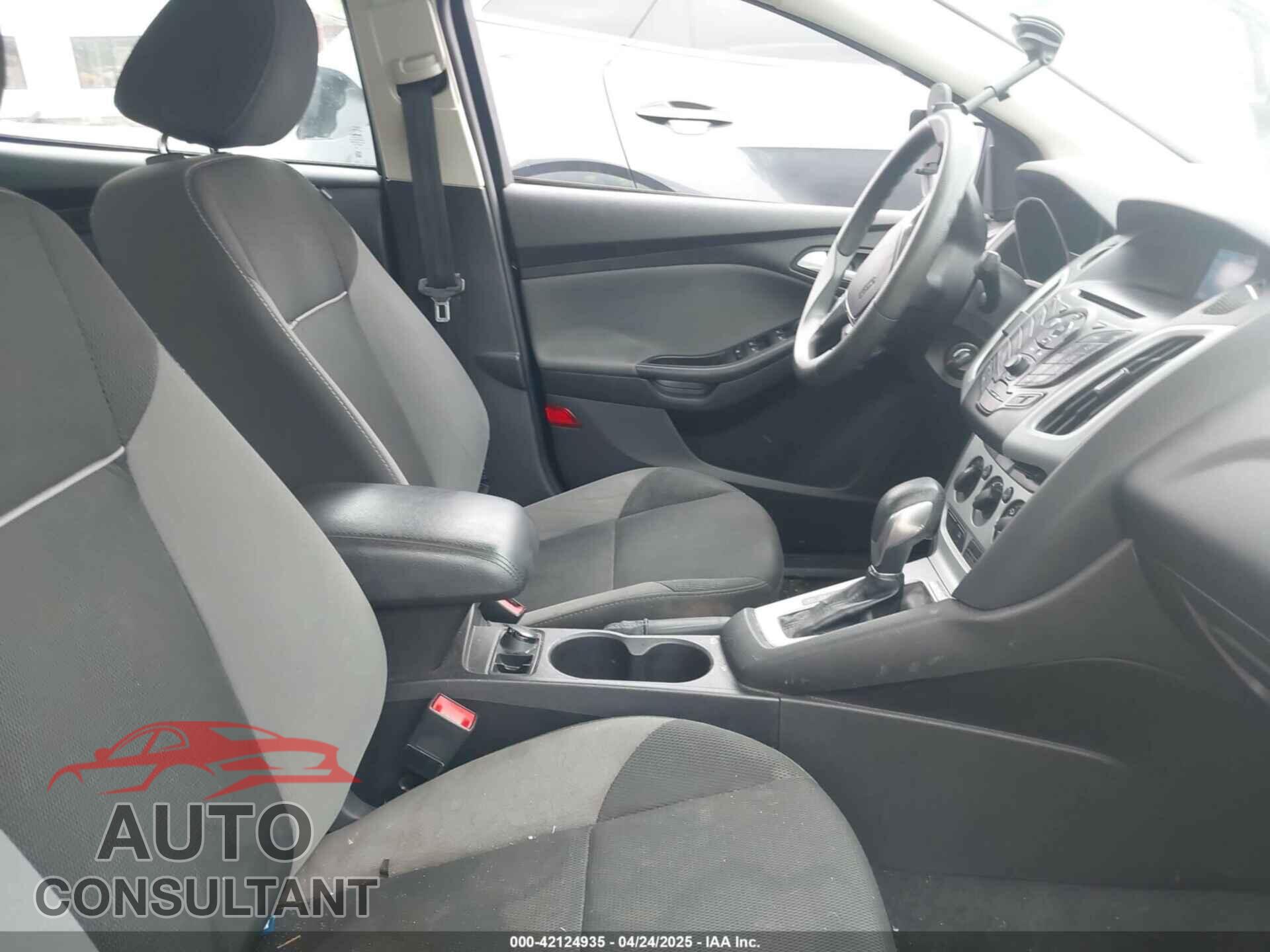 FORD FOCUS 2014 - 1FADP3F28EL194263