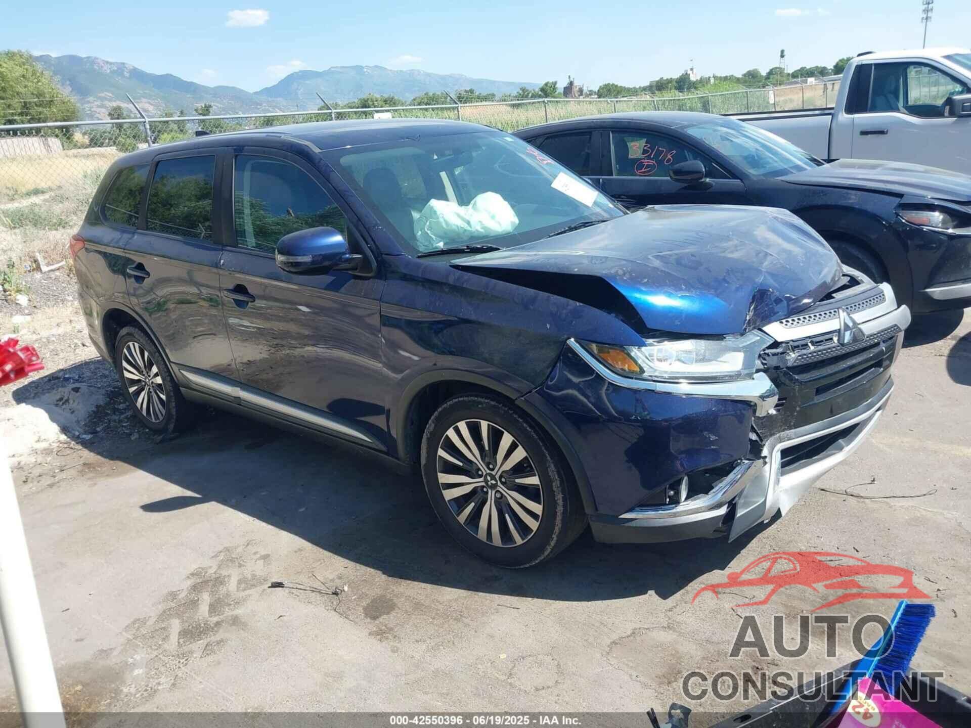 MITSUBISHI OUTLANDER 2019 - JA4AZ3A3XKZ009852