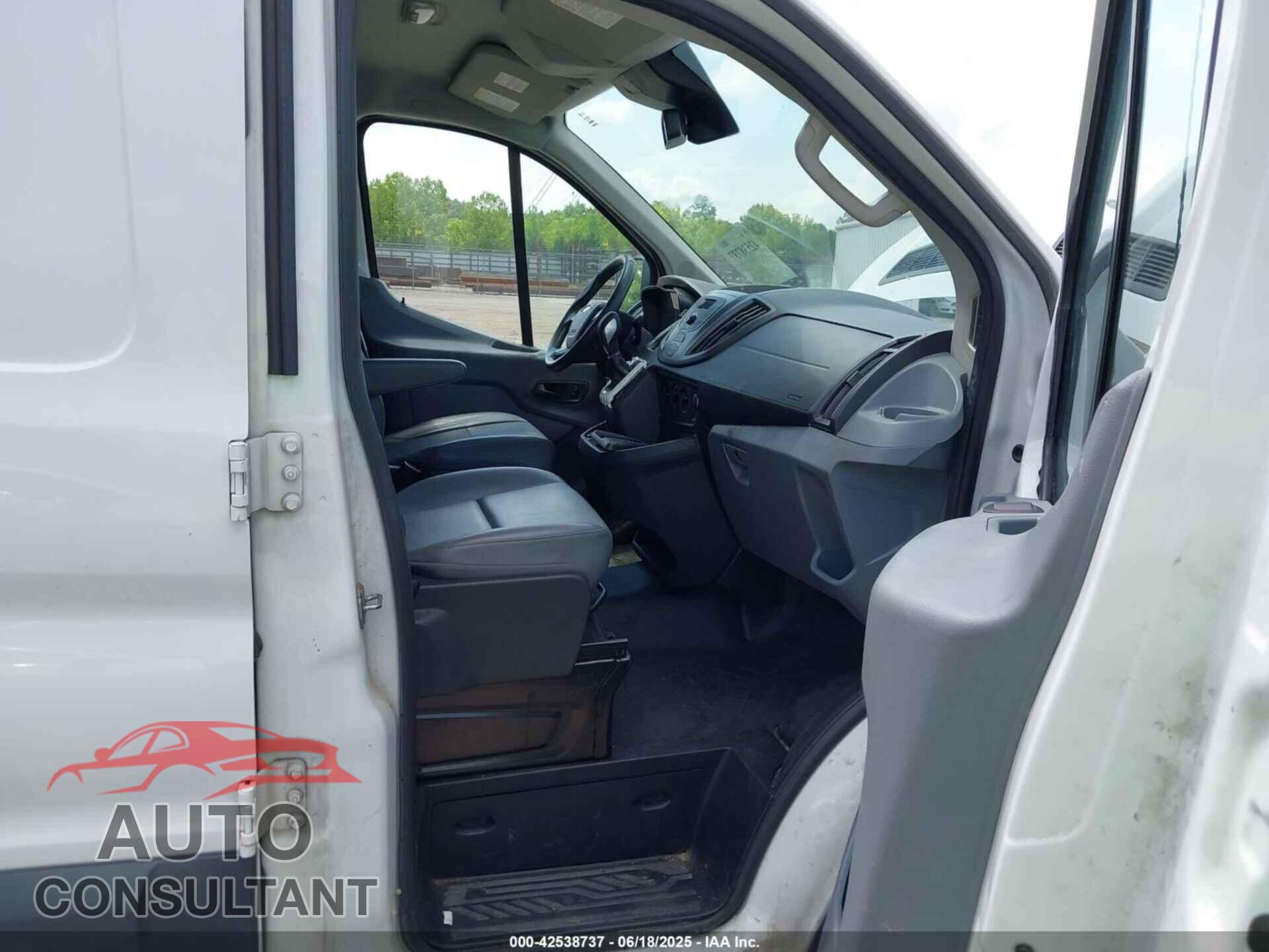 FORD TRANSIT-150 2018 - 1FTYE1ZM1JKB56196