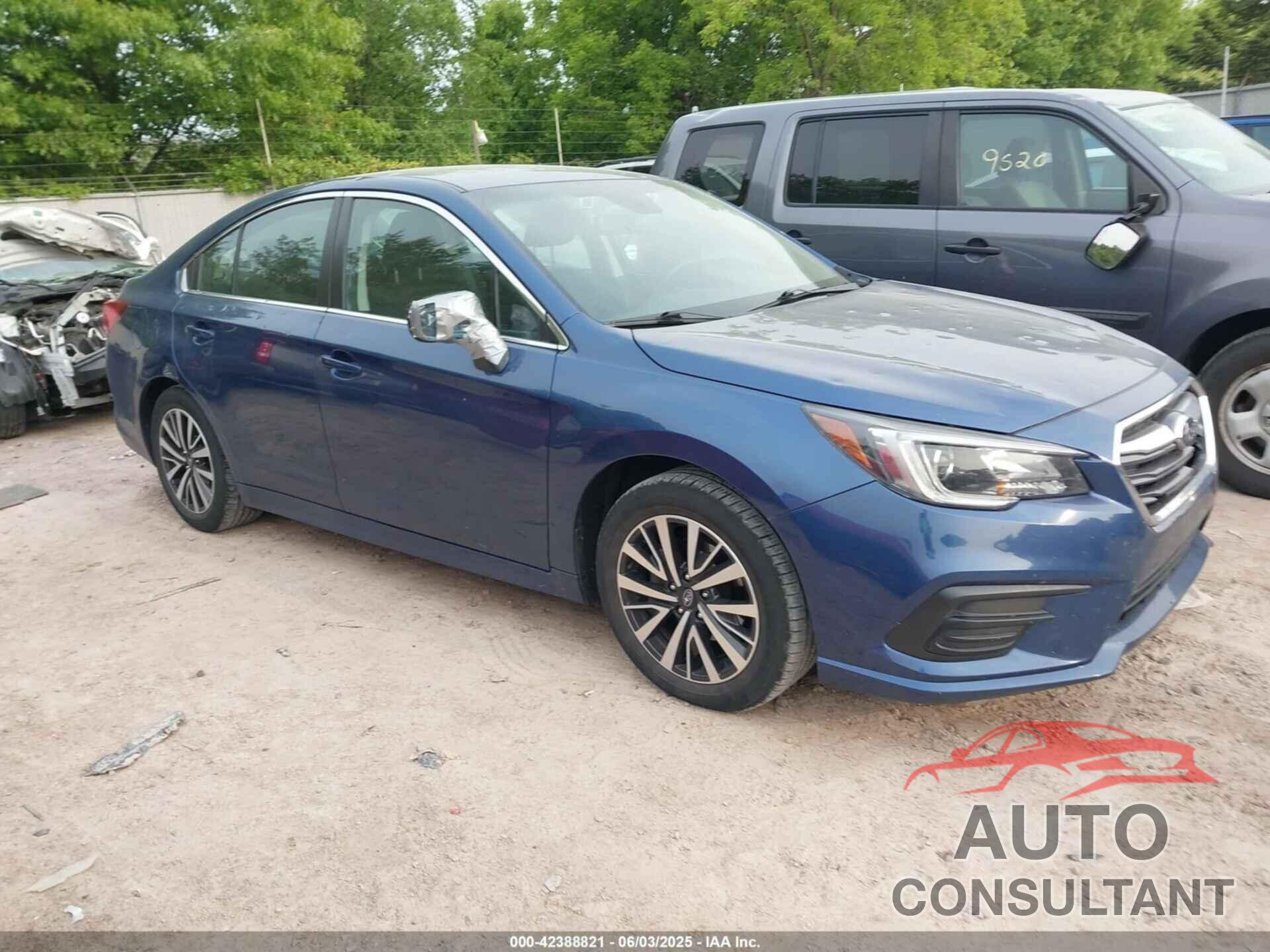 SUBARU LEGACY 2019 - 4S3BNAF65K3039700