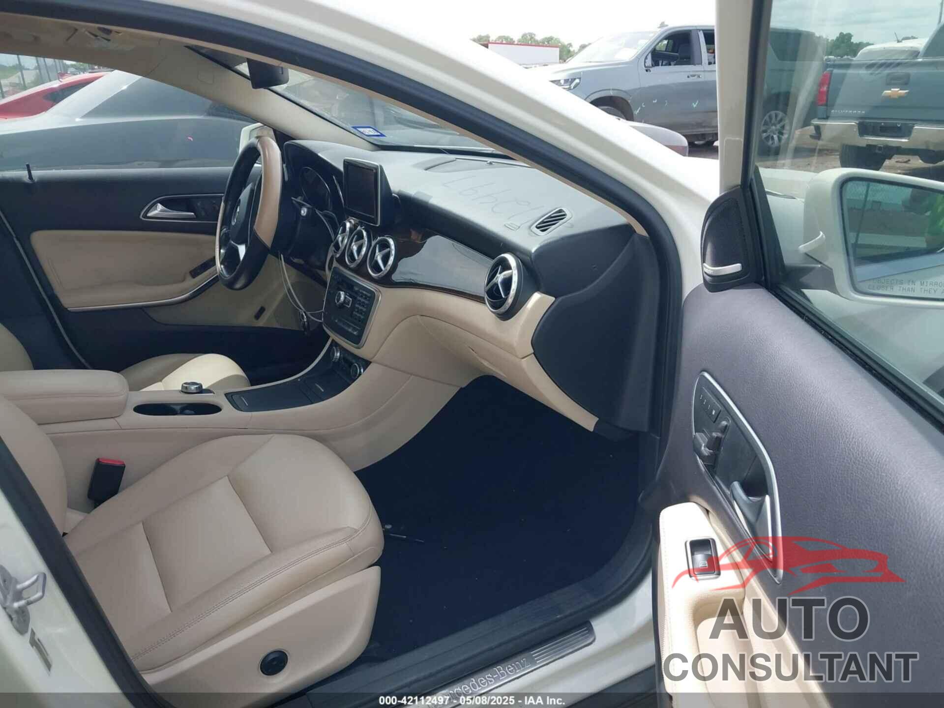 MERCEDES-BENZ GLA 250 2015 - WDCTG4GB6FJ075399