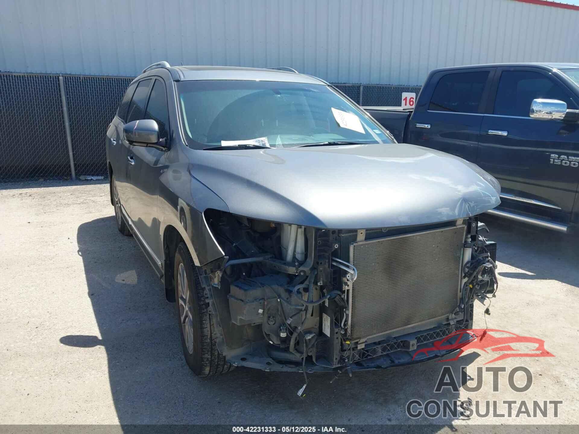 NISSAN PATHFINDER 2015 - 5N1AR2MN1FC717747