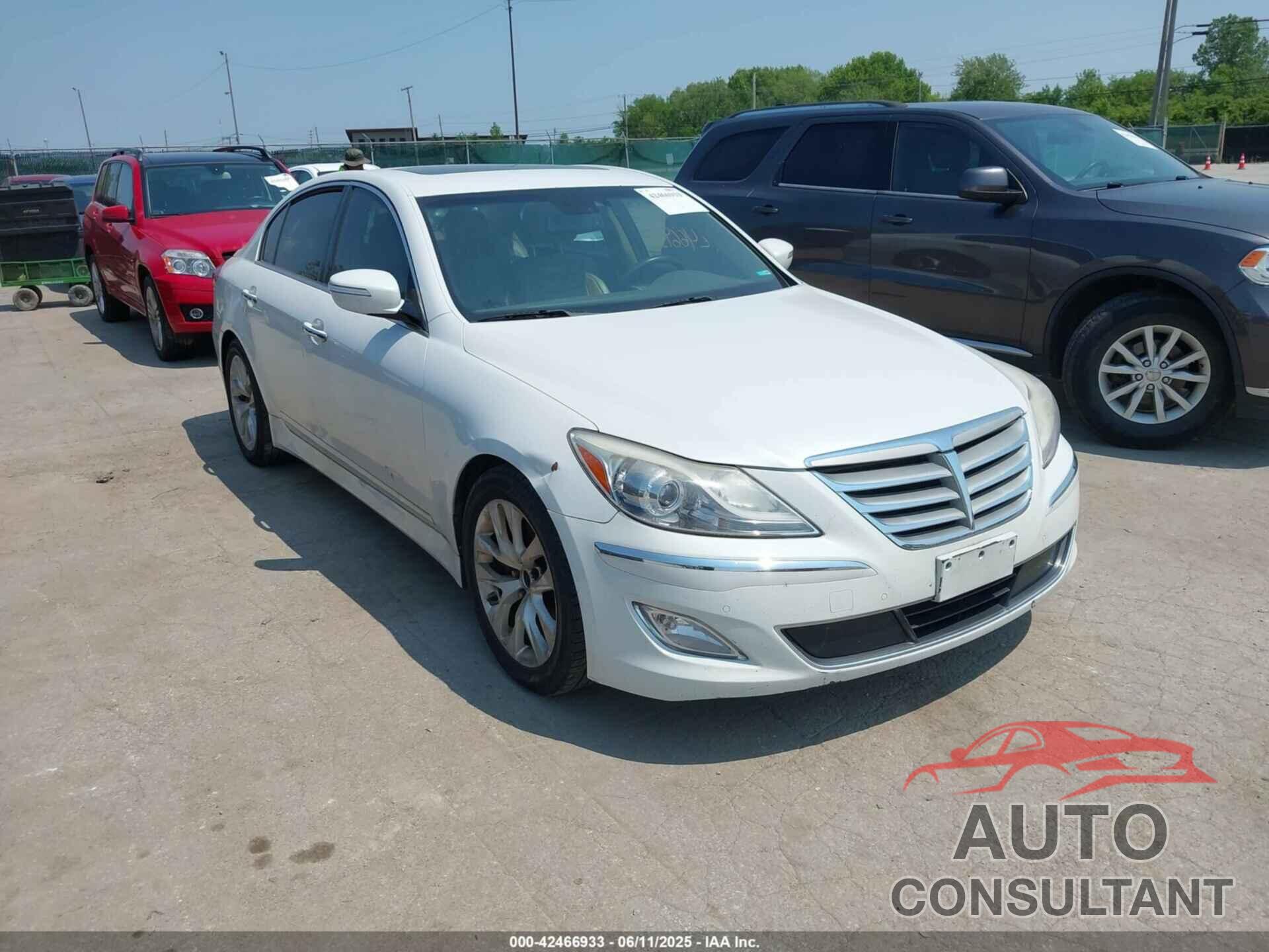 HYUNDAI GENESIS 2013 - KMHGC4DD2DU239750