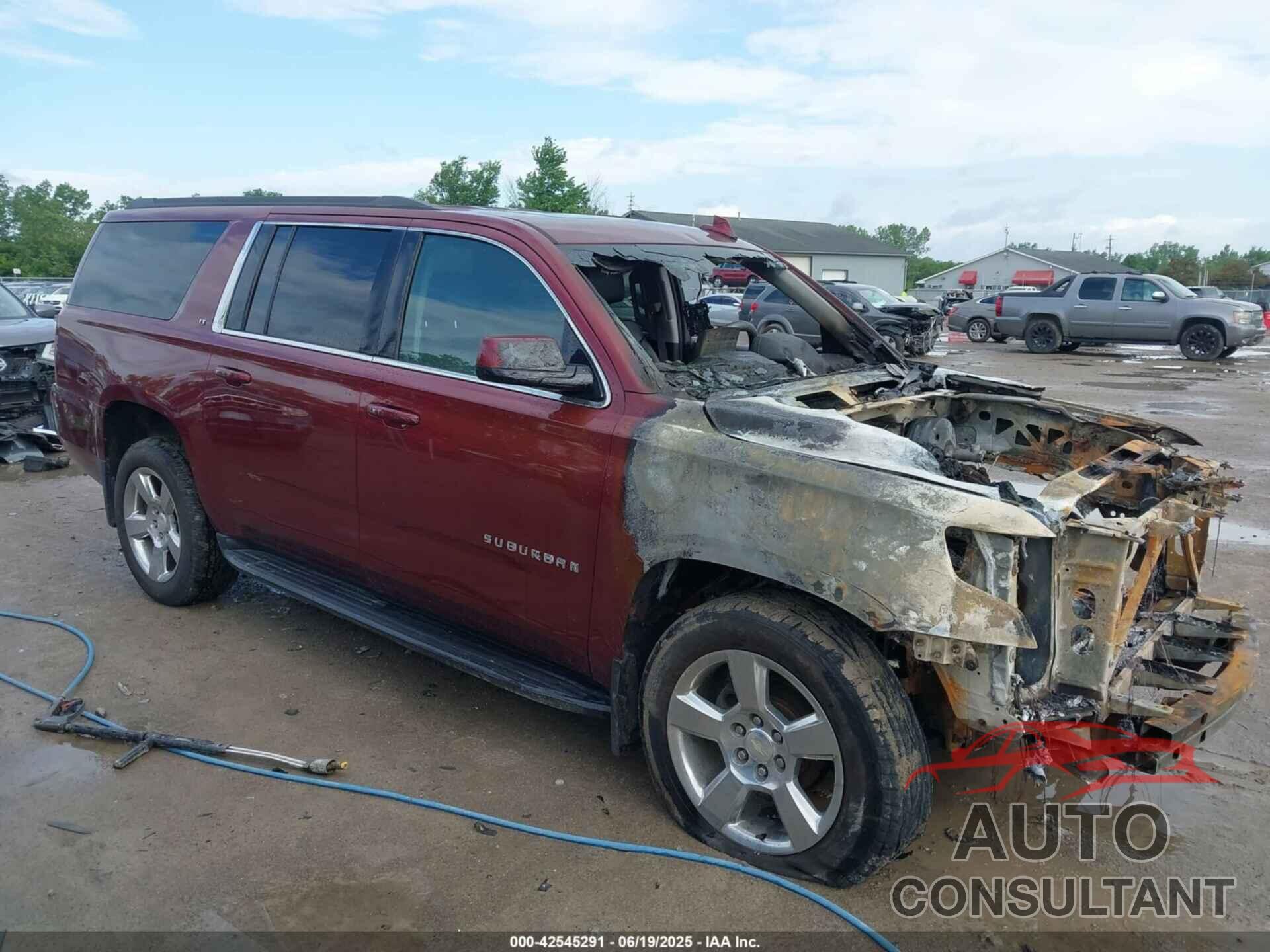 CHEVROLET SUBURBAN 2017 - 1GNSKHKC8HR230618