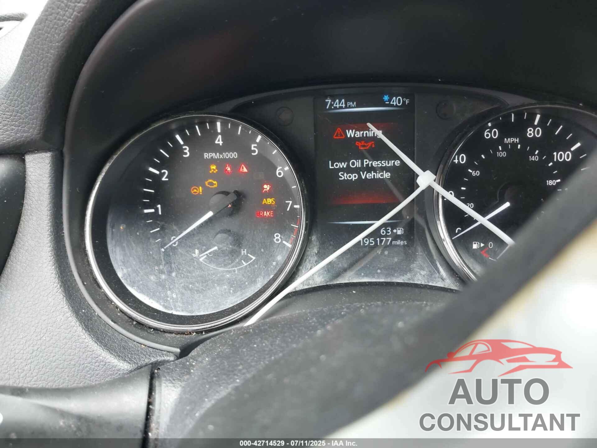 NISSAN ROGUE 2017 - KNMAT2MT5HP522900