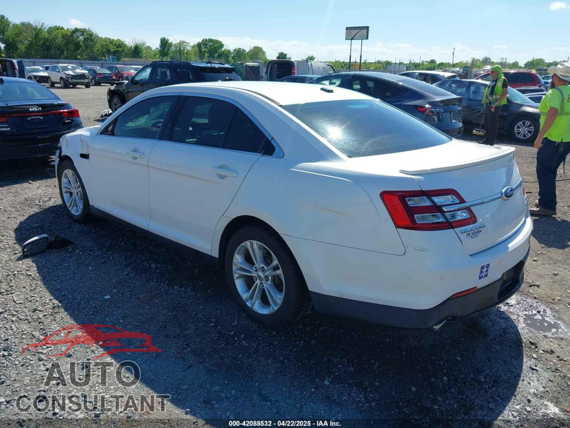 FORD TAURUS 2013 - 1FAHP2E80DG179961