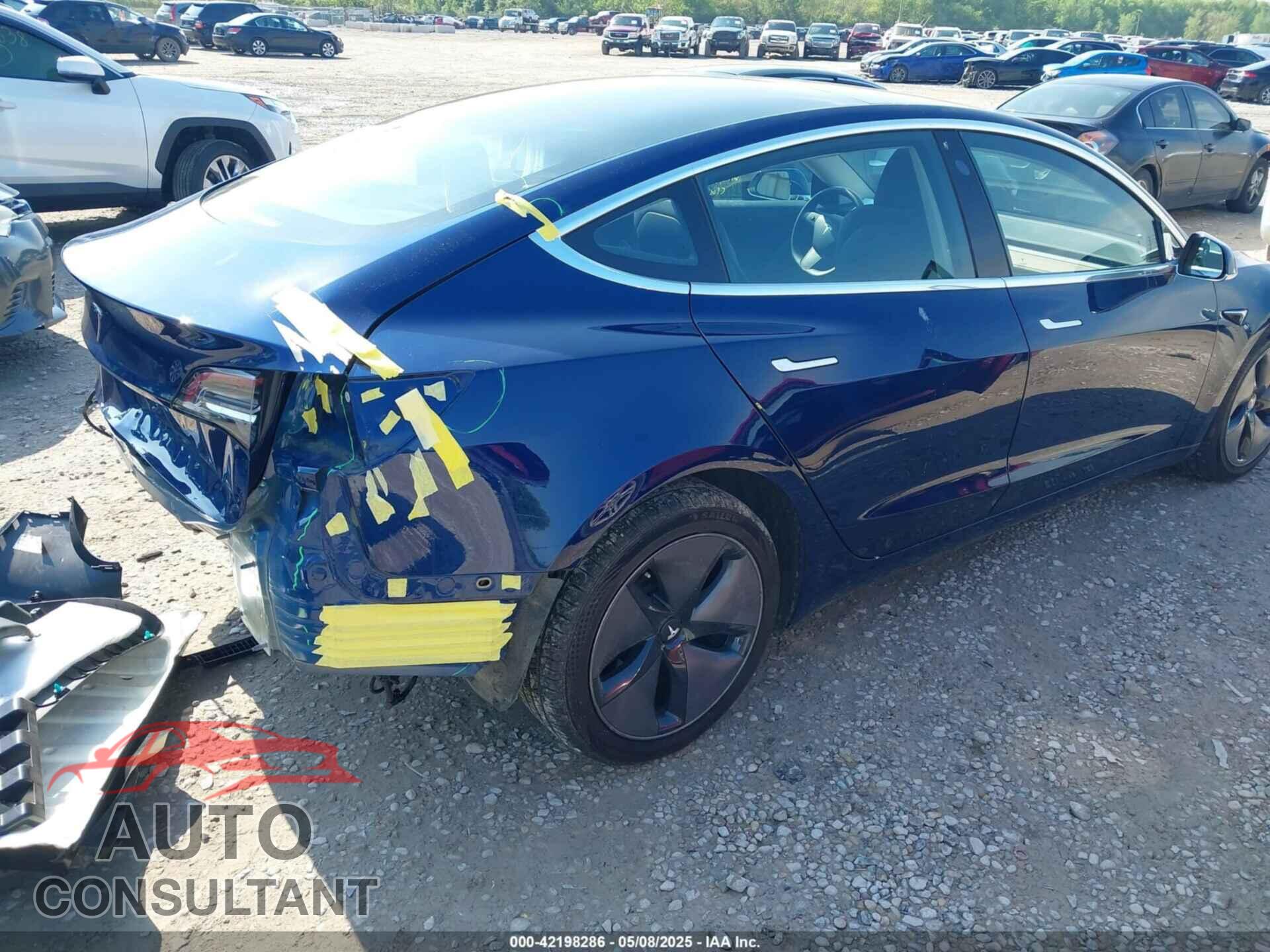 TESLA MODEL 3 2018 - 5YJ3E1EB0JF064945