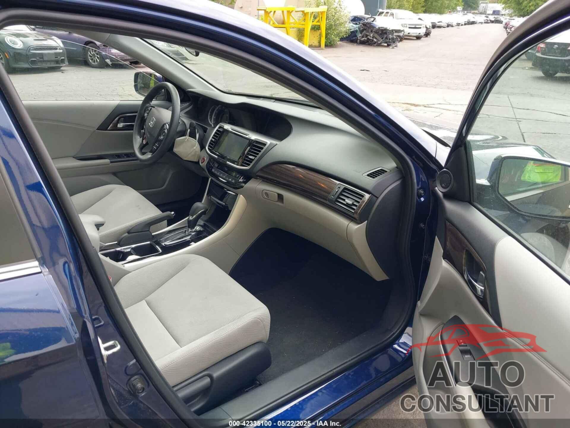 HONDA ACCORD 2017 - 1HGCR2F0XHA000391