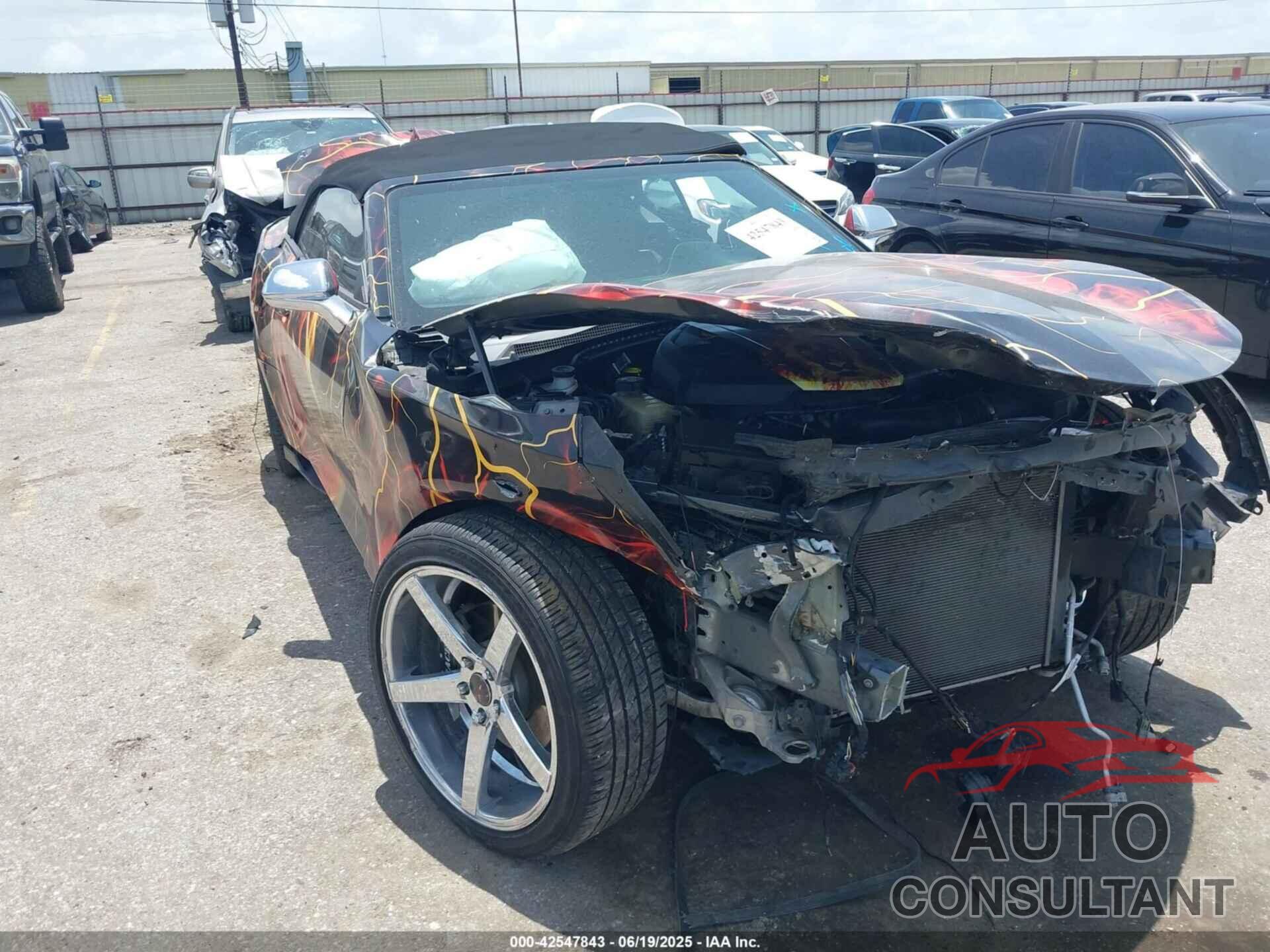 CHEVROLET CAMARO 2018 - 1G1FB3DS0J0122420