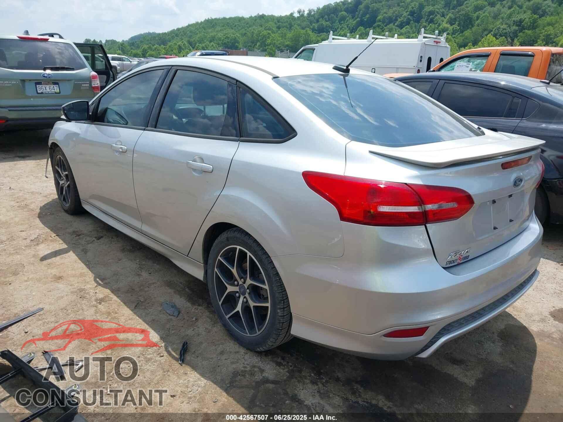 FORD FOCUS 2015 - 1FADP3F28FL246704