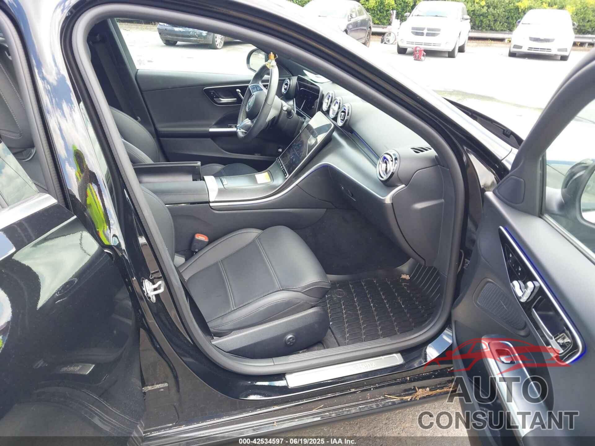 MERCEDES-BENZ C 300 2023 - W1KAF4GB7PR126398