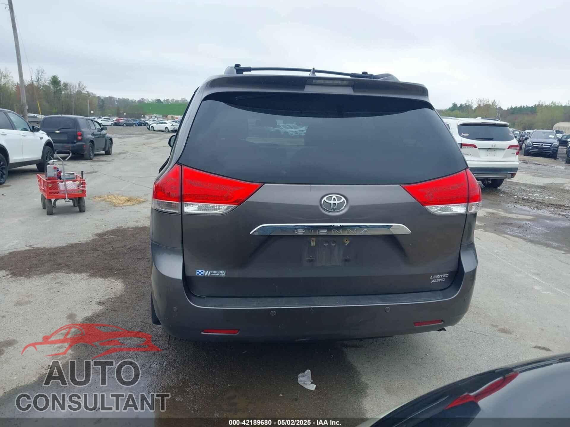 TOYOTA SIENNA 2012 - 5TDDK3DC2CS043855