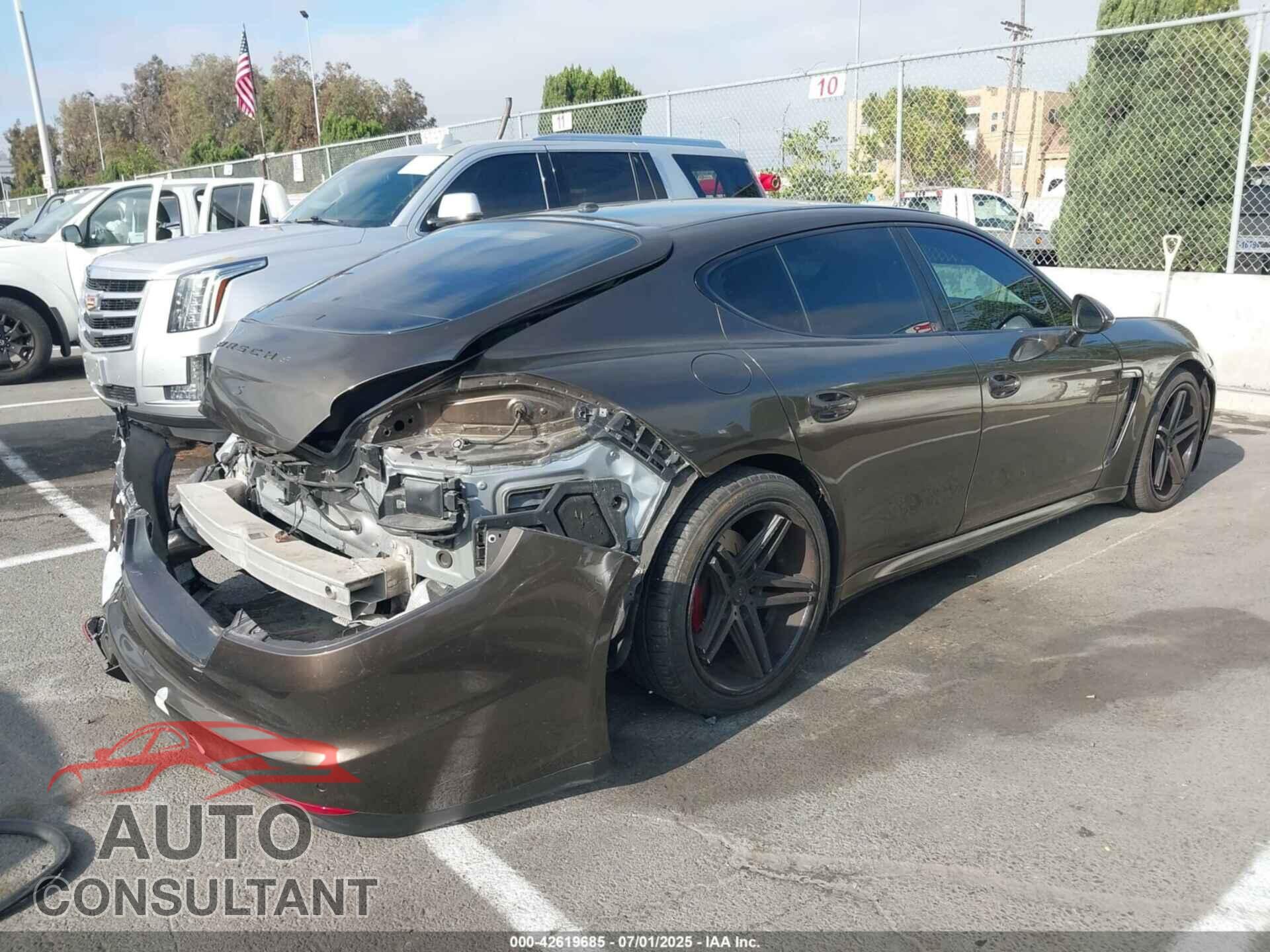 PORSCHE PANAMERA 2014 - WP0AB2A75EL056107