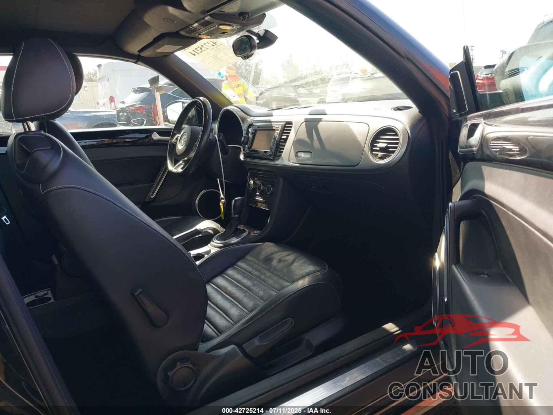 VOLKSWAGEN BEETLE 2014 - 3VW517AT7EM816287