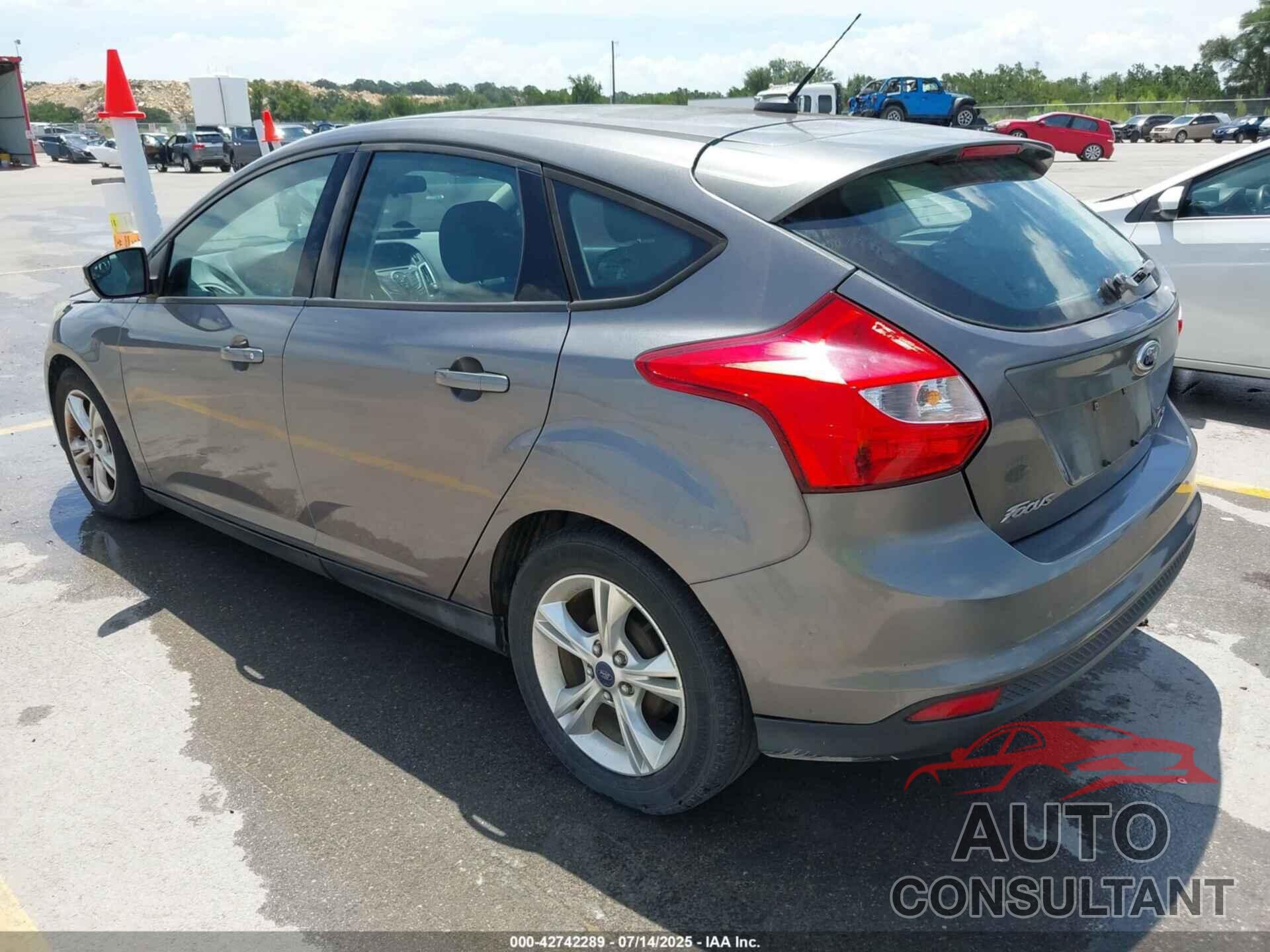 FORD FOCUS 2014 - 1FADP3K26EL305527