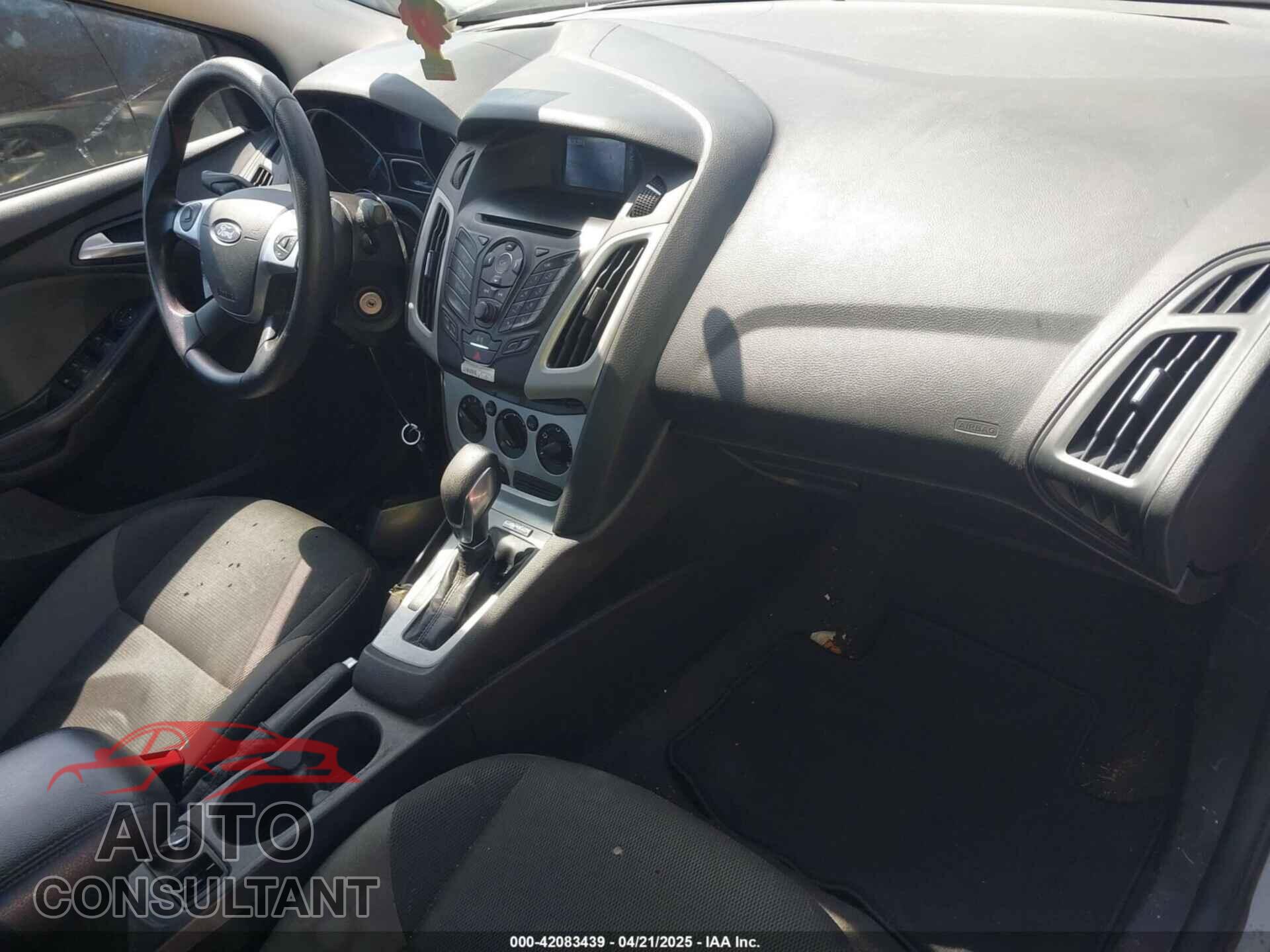 FORD FOCUS 2014 - 1FADP3F2XEL279119