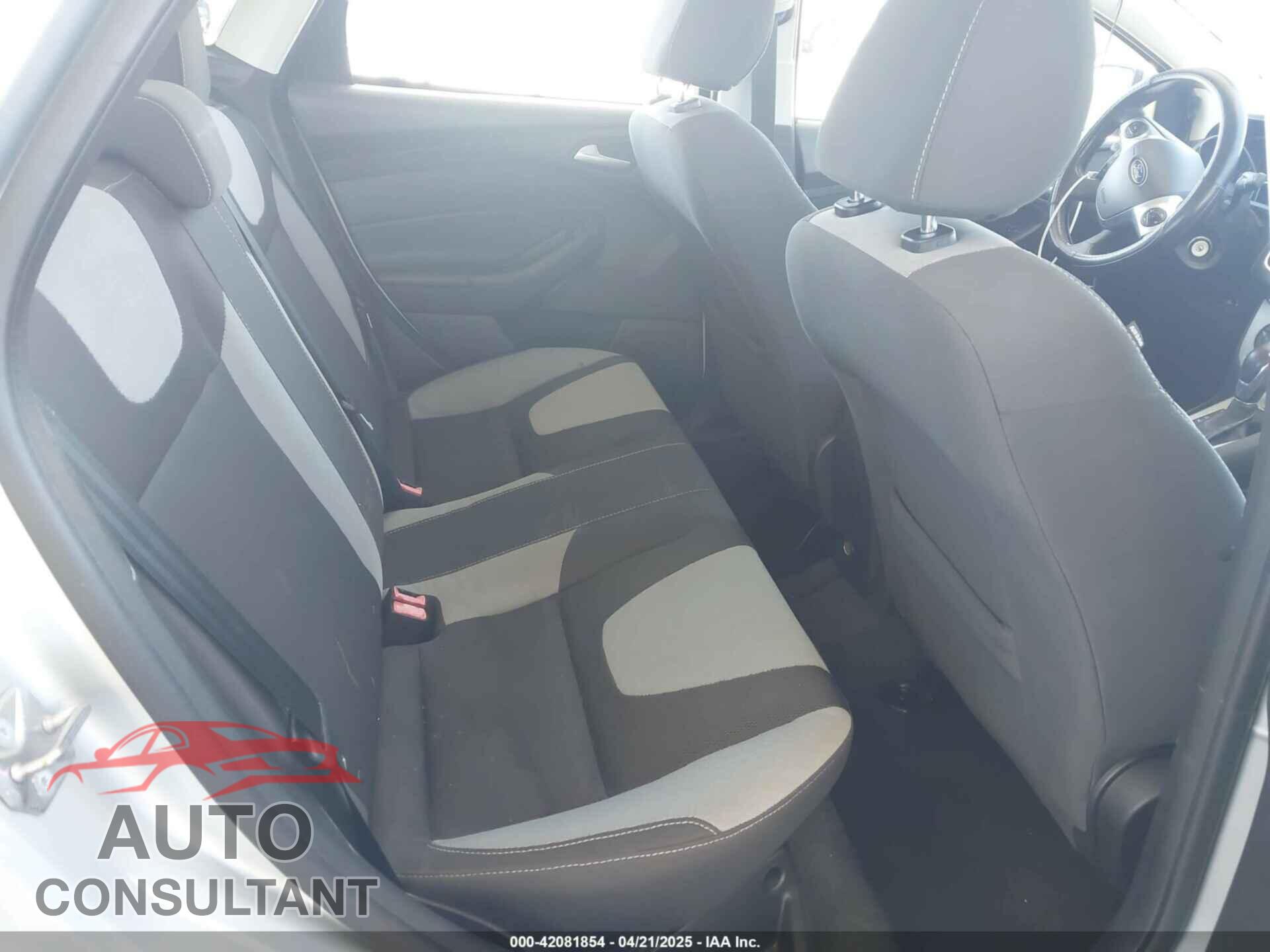 FORD FOCUS 2014 - 1FADP3F2XEL372688
