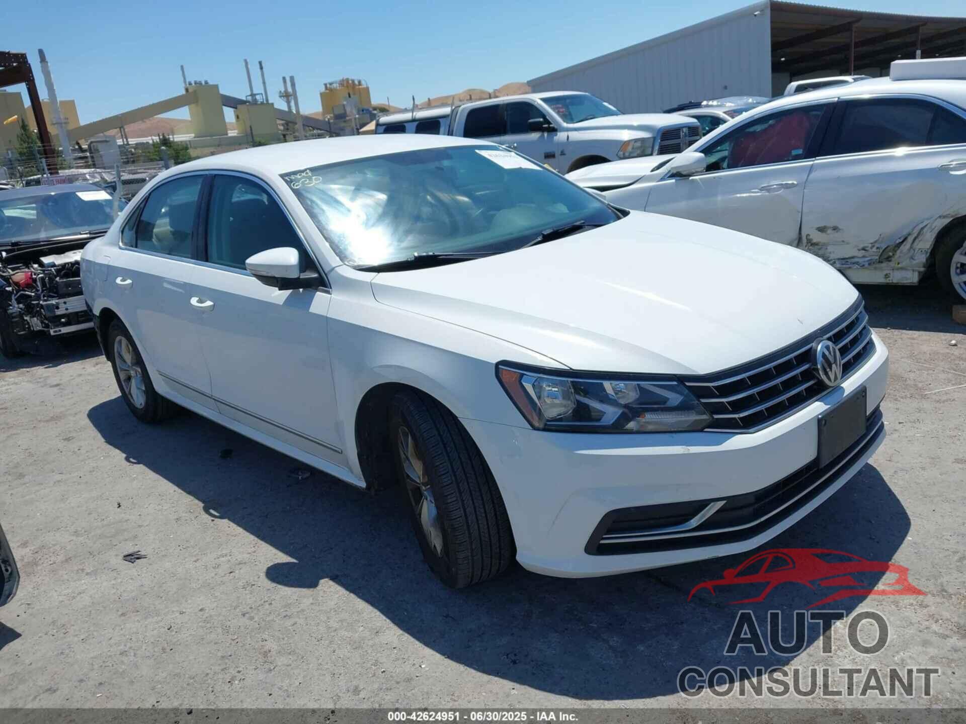 VOLKSWAGEN PASSAT 2017 - 1VWAT7A30HC085703