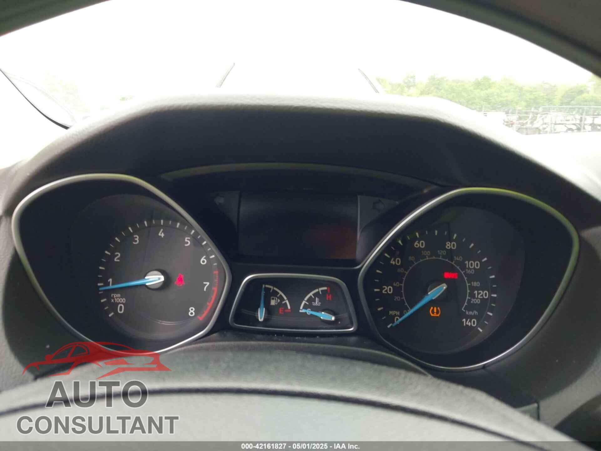 FORD FOCUS 2015 - 1FADP3E27FL259896