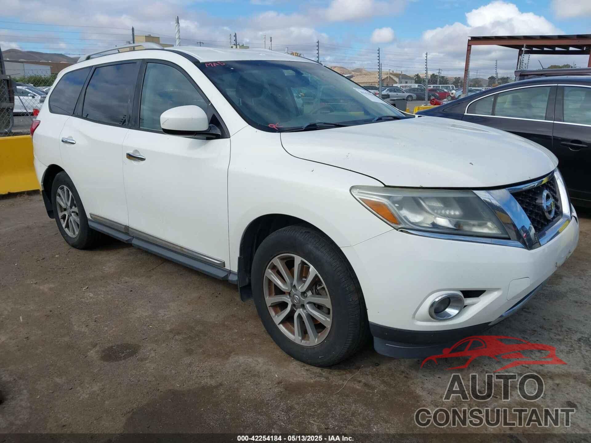 NISSAN PATHFINDER 2013 - 5N1AR2MM7DC611596