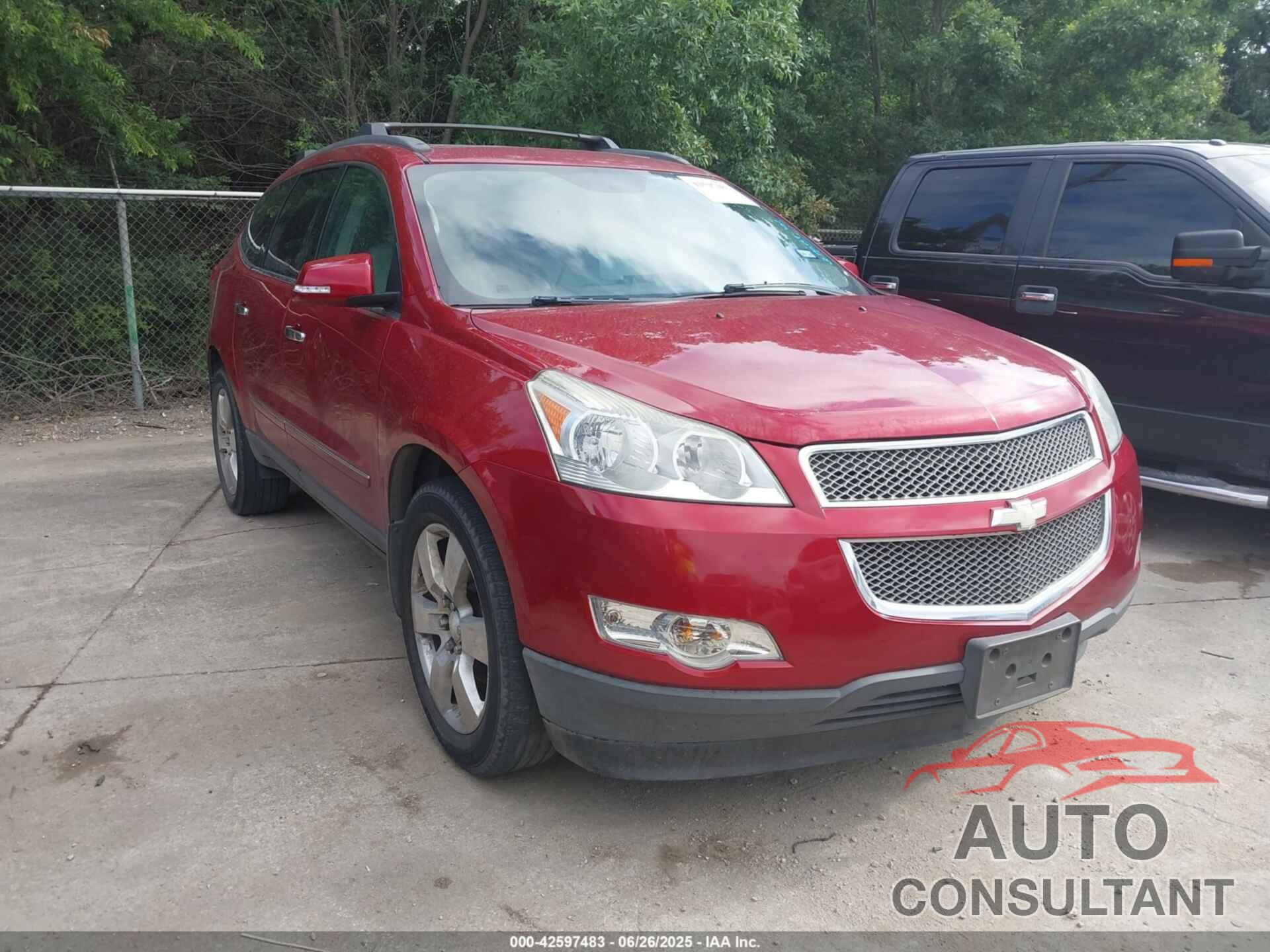 CHEVROLET TRAVERSE 2012 - 1GNKVLEDXCJ125696