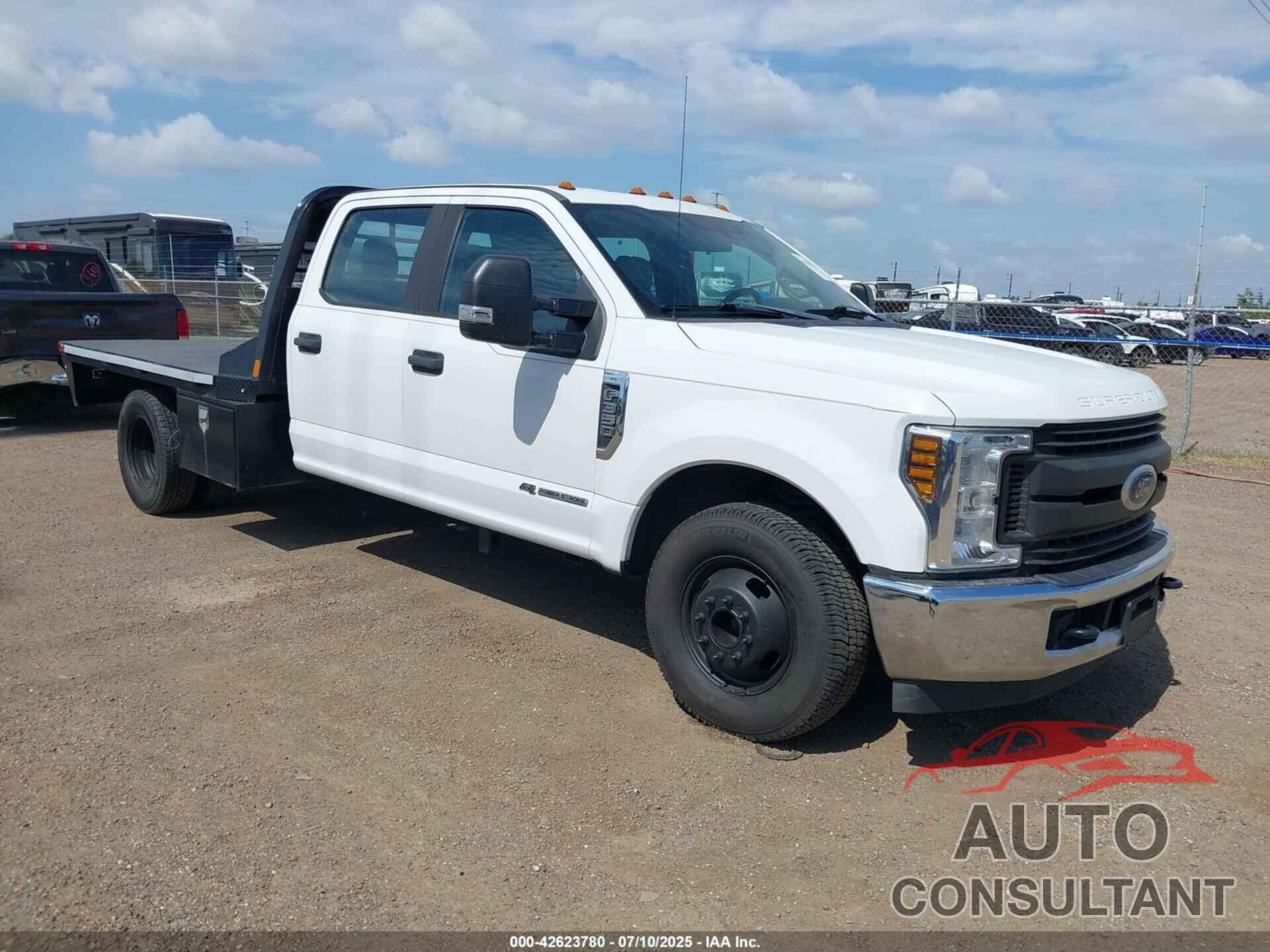 FORD F-350 CHASSIS 2018 - 1FD8W3GT7JEC55957