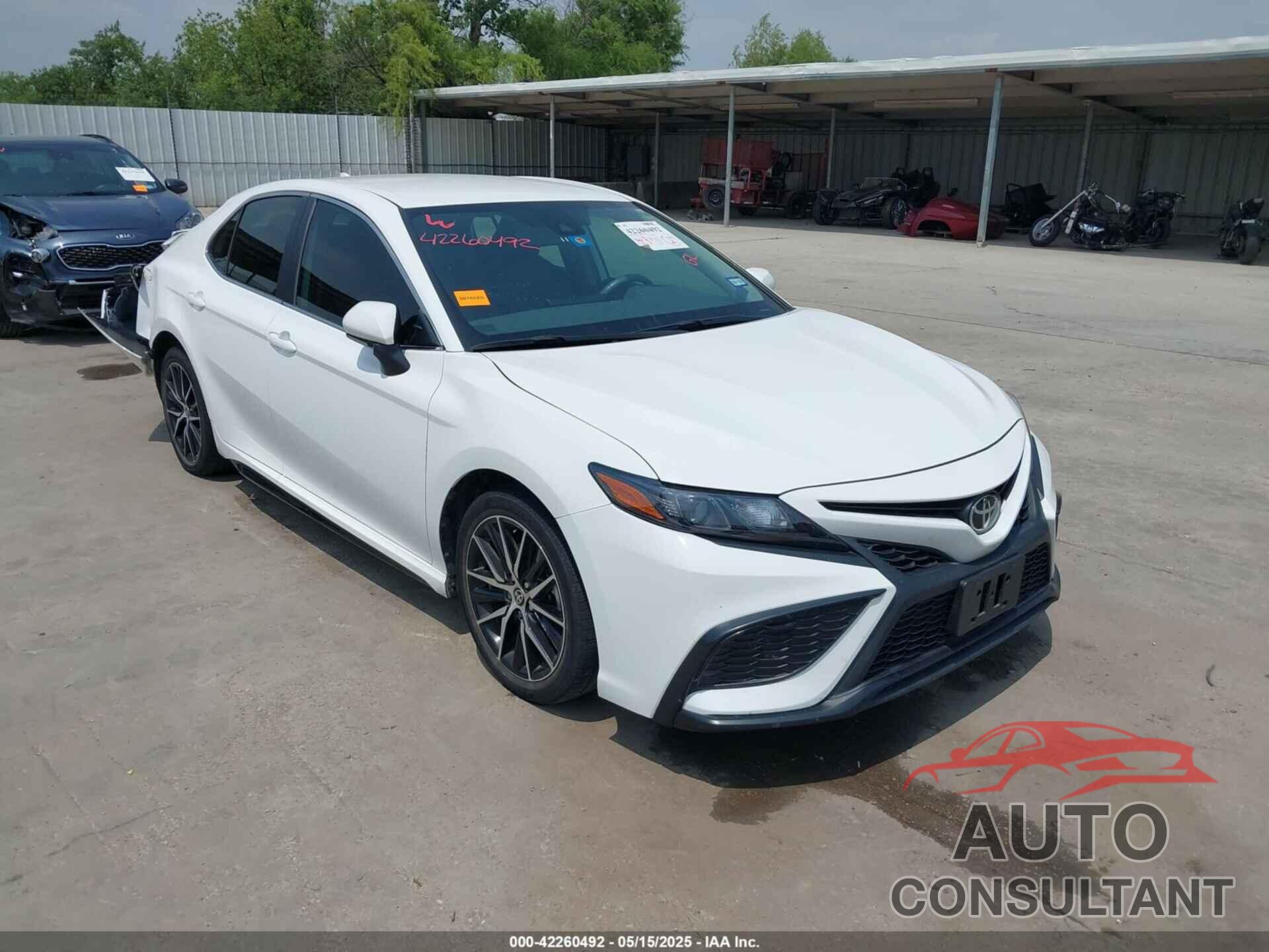 TOYOTA CAMRY 2021 - 4T1T11AK4MU617198