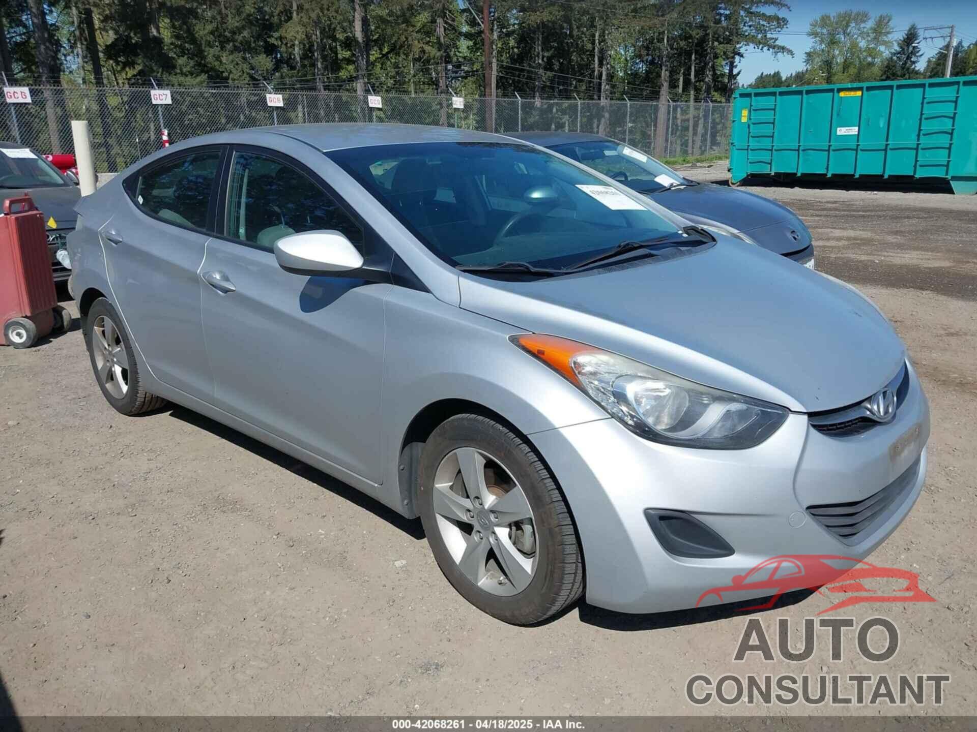 HYUNDAI ELANTRA 2013 - 5NPDH4AE4DH333340