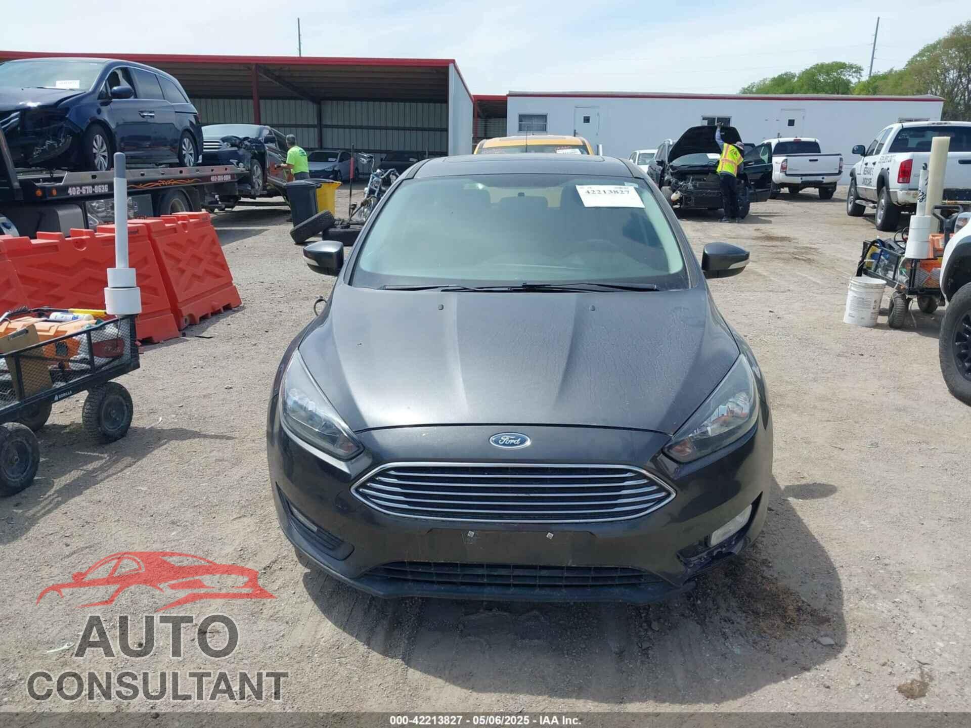 FORD FOCUS 2017 - 1FADP3M29HL247804