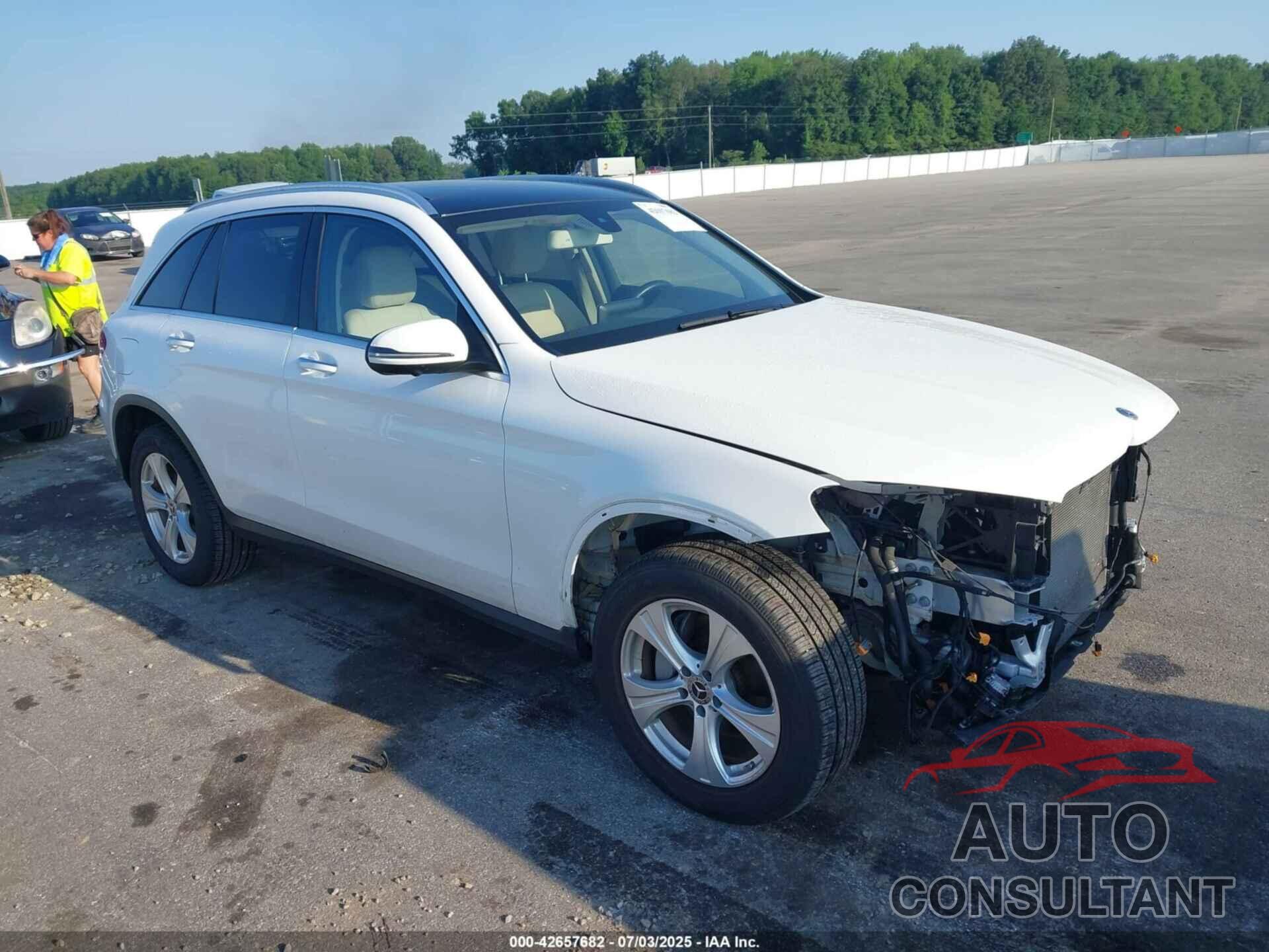 MERCEDES-BENZ GLC 300 2018 - WDC0G4KB7JV033917