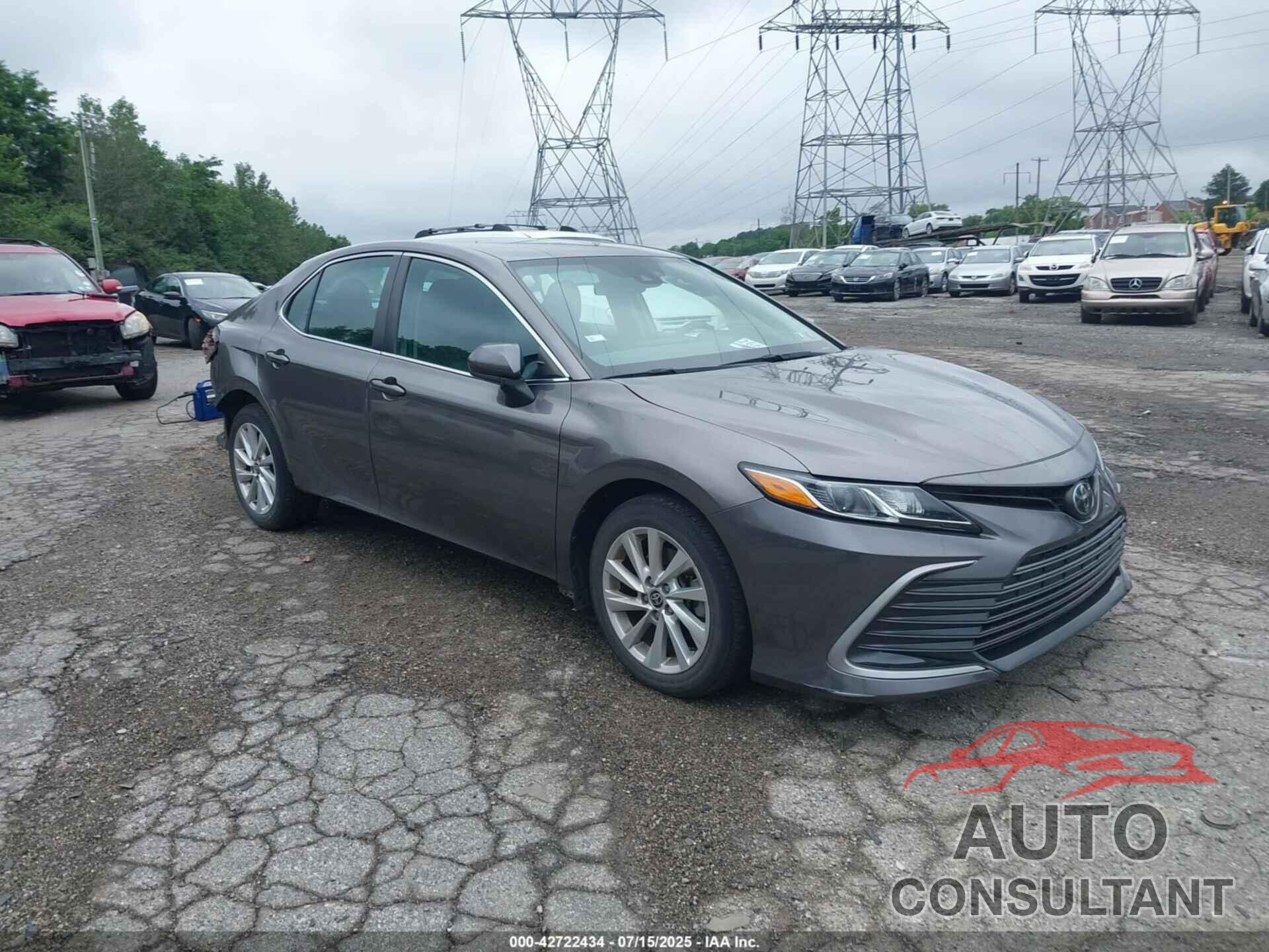 TOYOTA CAMRY 2021 - 4T1C11AK0MU452590