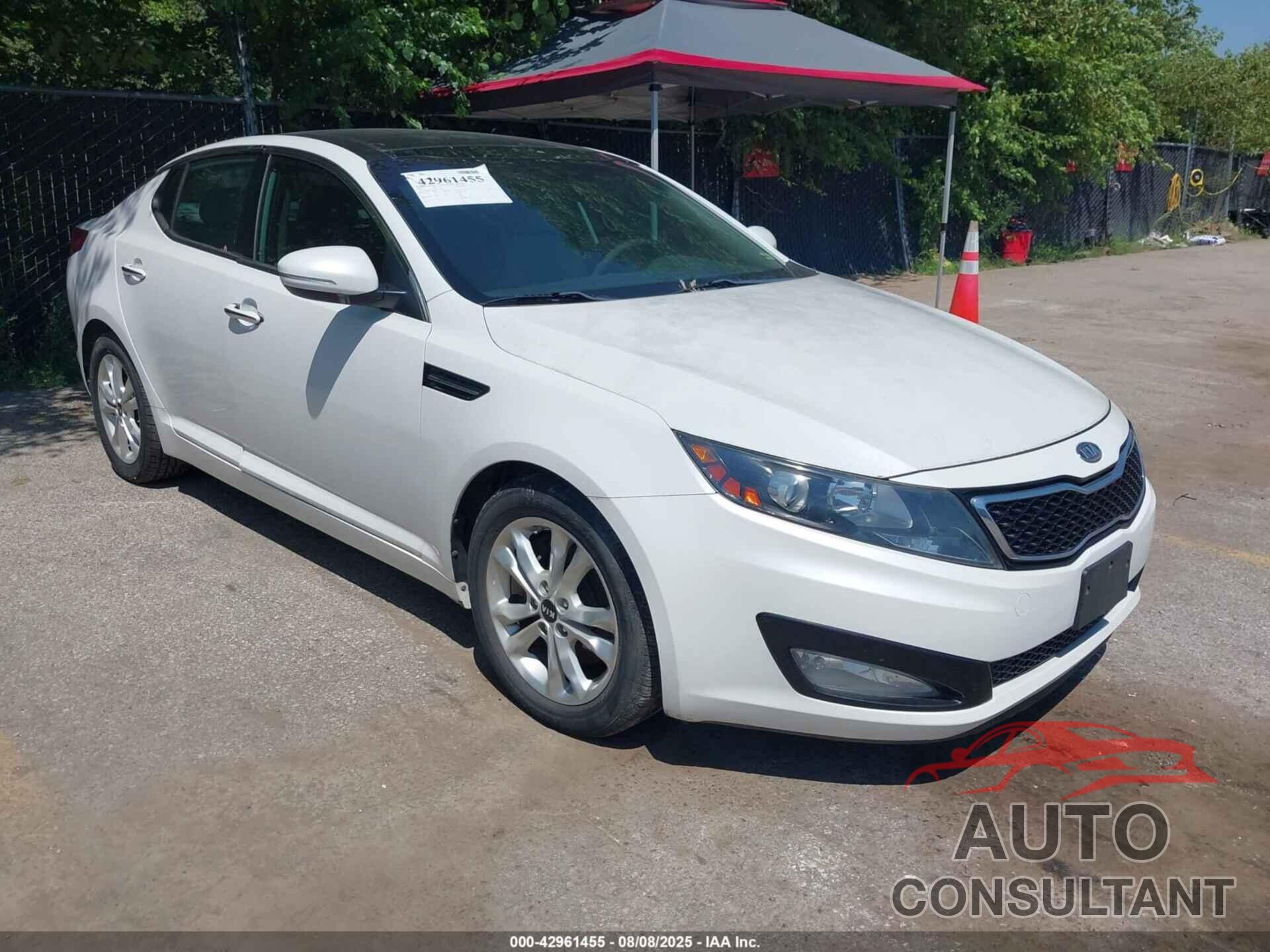 KIA OPTIMA 2011 - KNAGN4A64B5131767