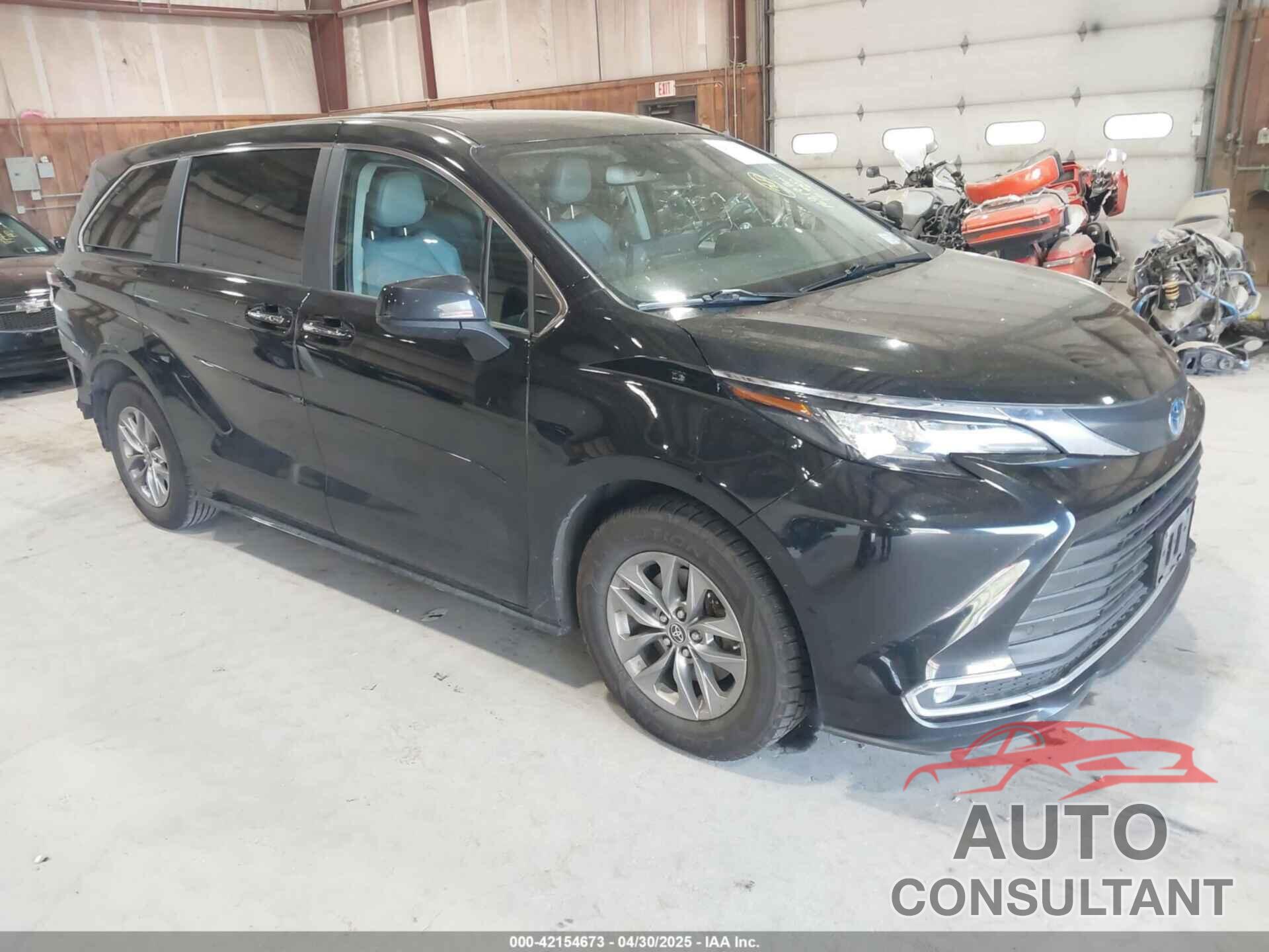 TOYOTA SIENNA 2023 - 5TDYRKEC5PS148076
