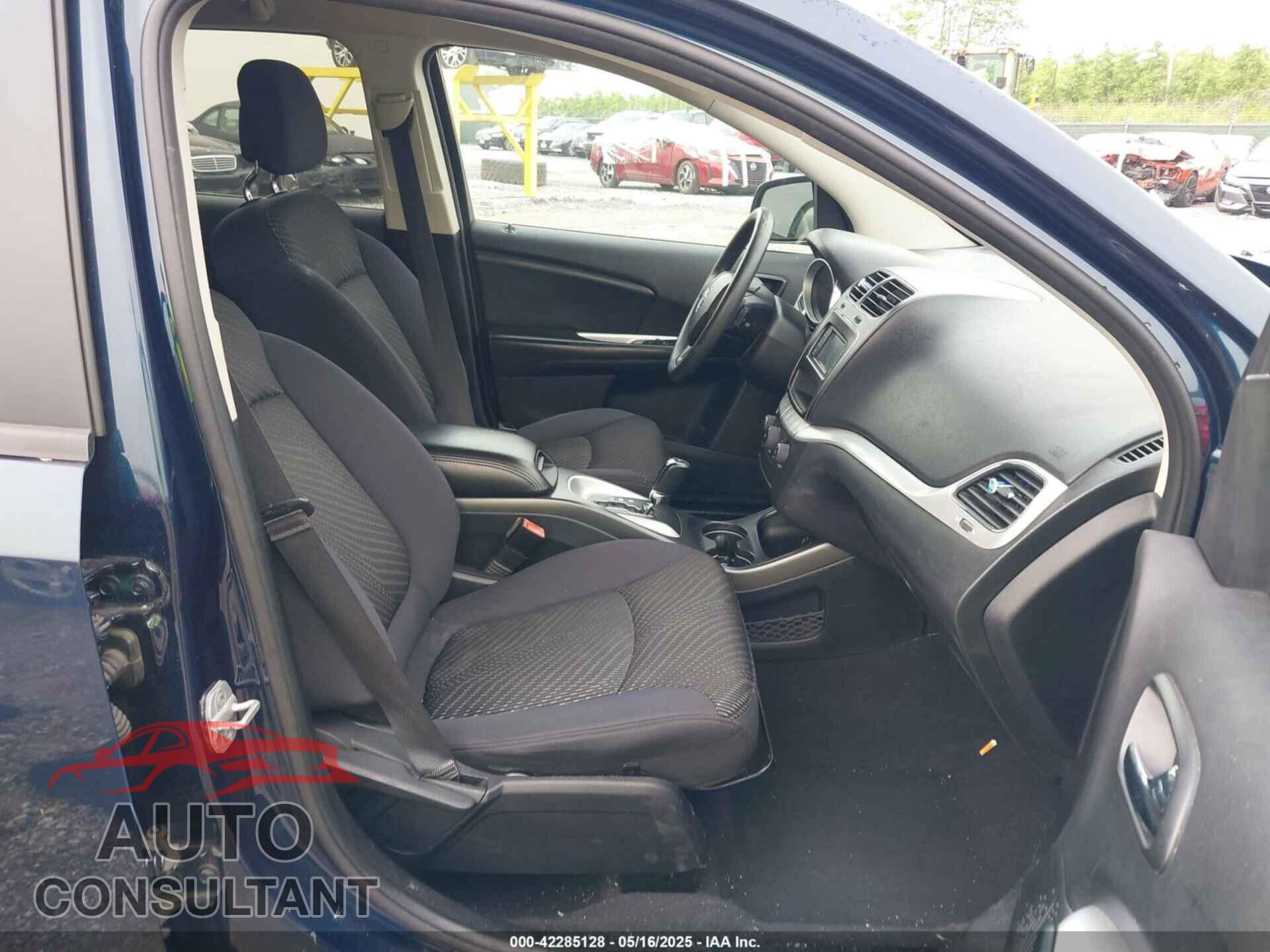 DODGE JOURNEY 2013 - 3C4PDCBB7DT556883