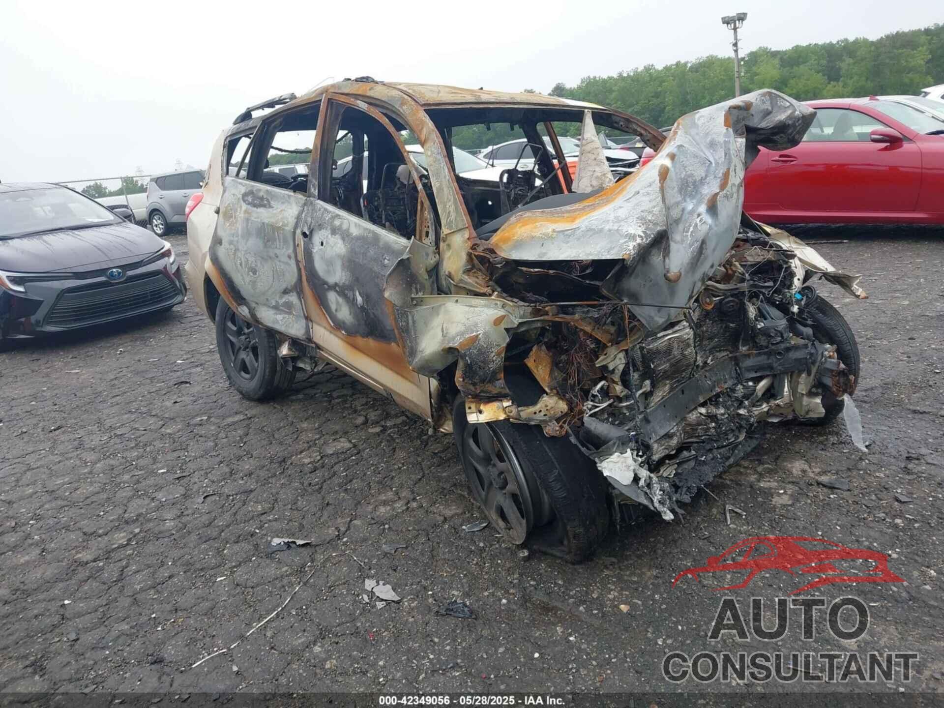 TOYOTA RAV4 2011 - 2T3ZF4DV0BW085066