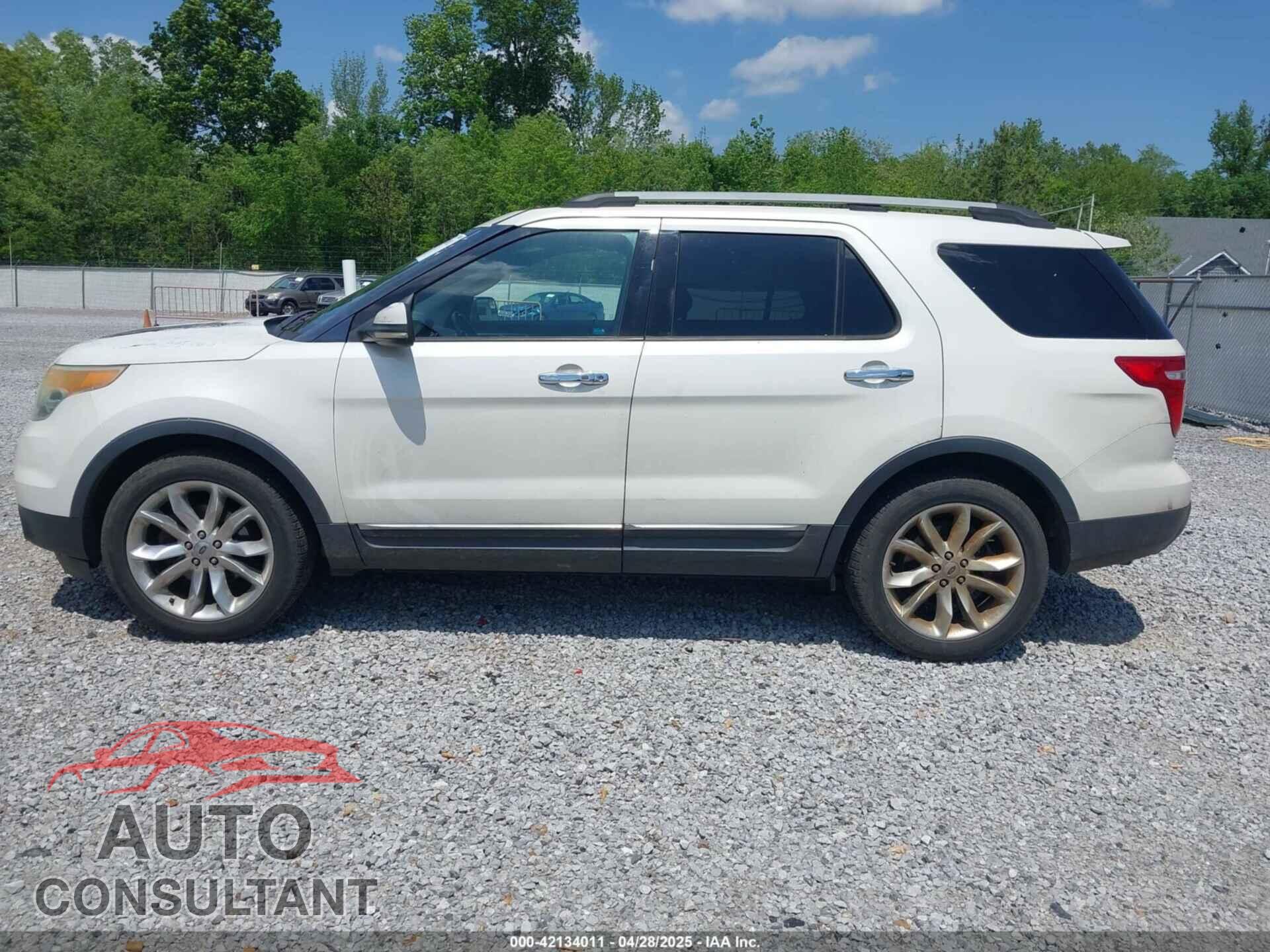 FORD EXPLORER 2011 - 1FMHK8F89BGA82857