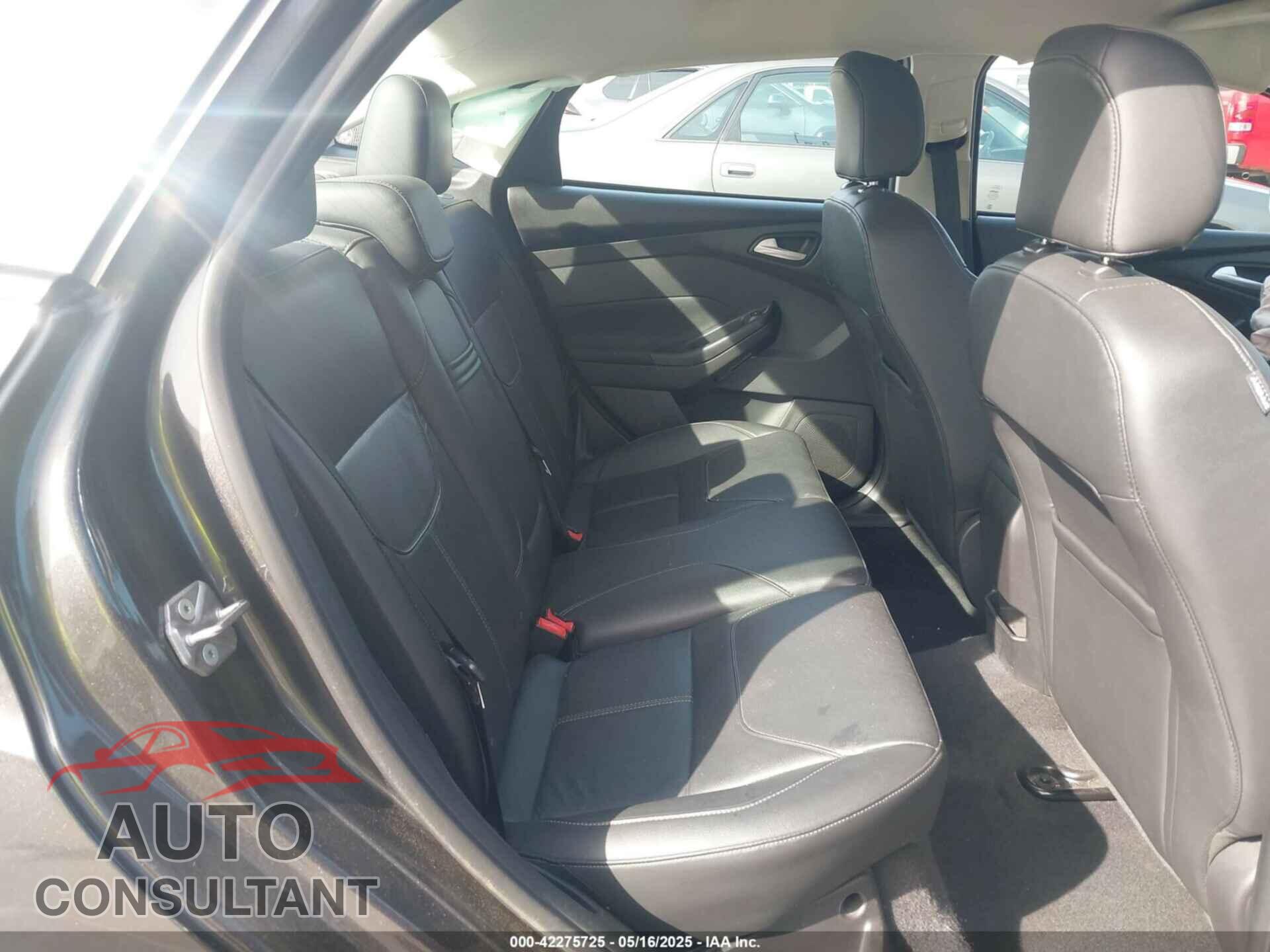 FORD FOCUS 2015 - 1FADP3F25FL348929