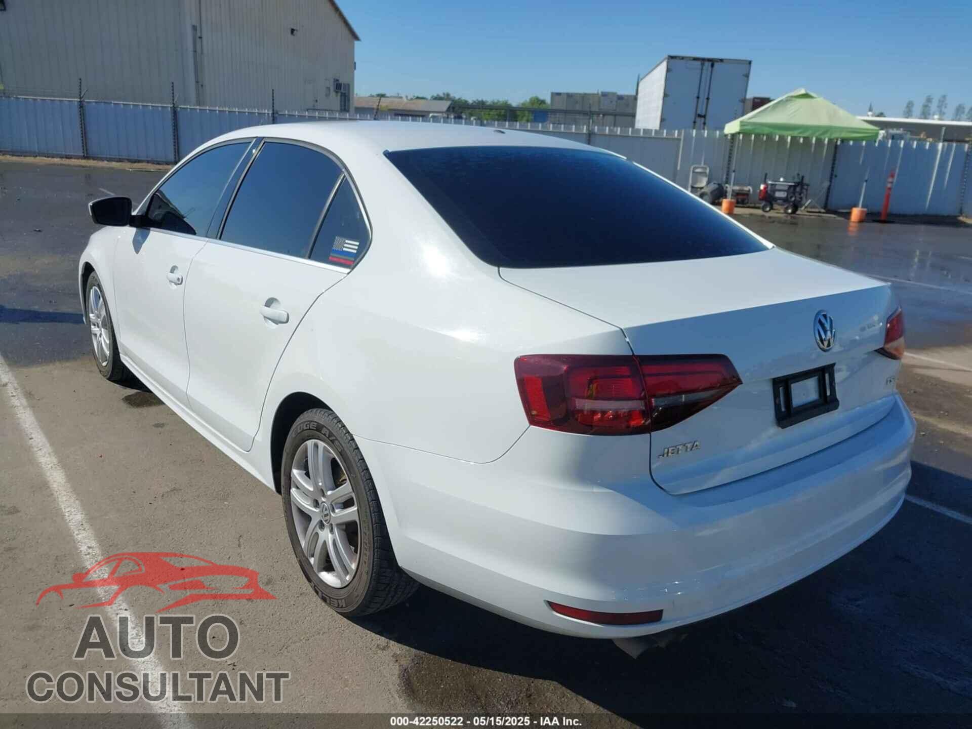 VOLKSWAGEN JETTA 2017 - 3VW2B7AJXHM376861
