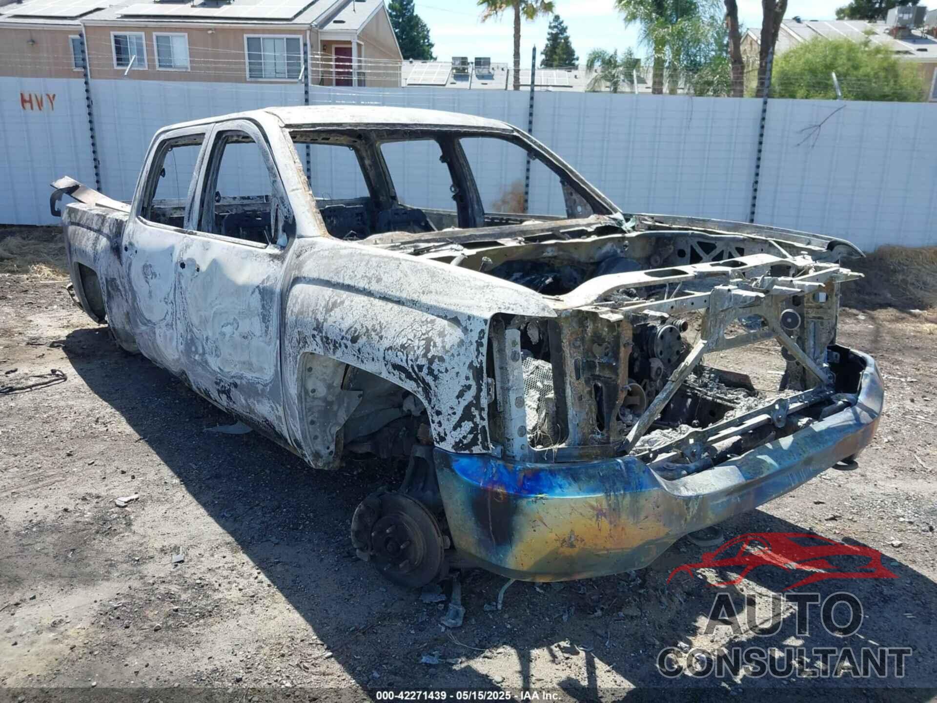CHEVROLET SILVERADO 1500 2018 - 3GCUKREC6JG119607