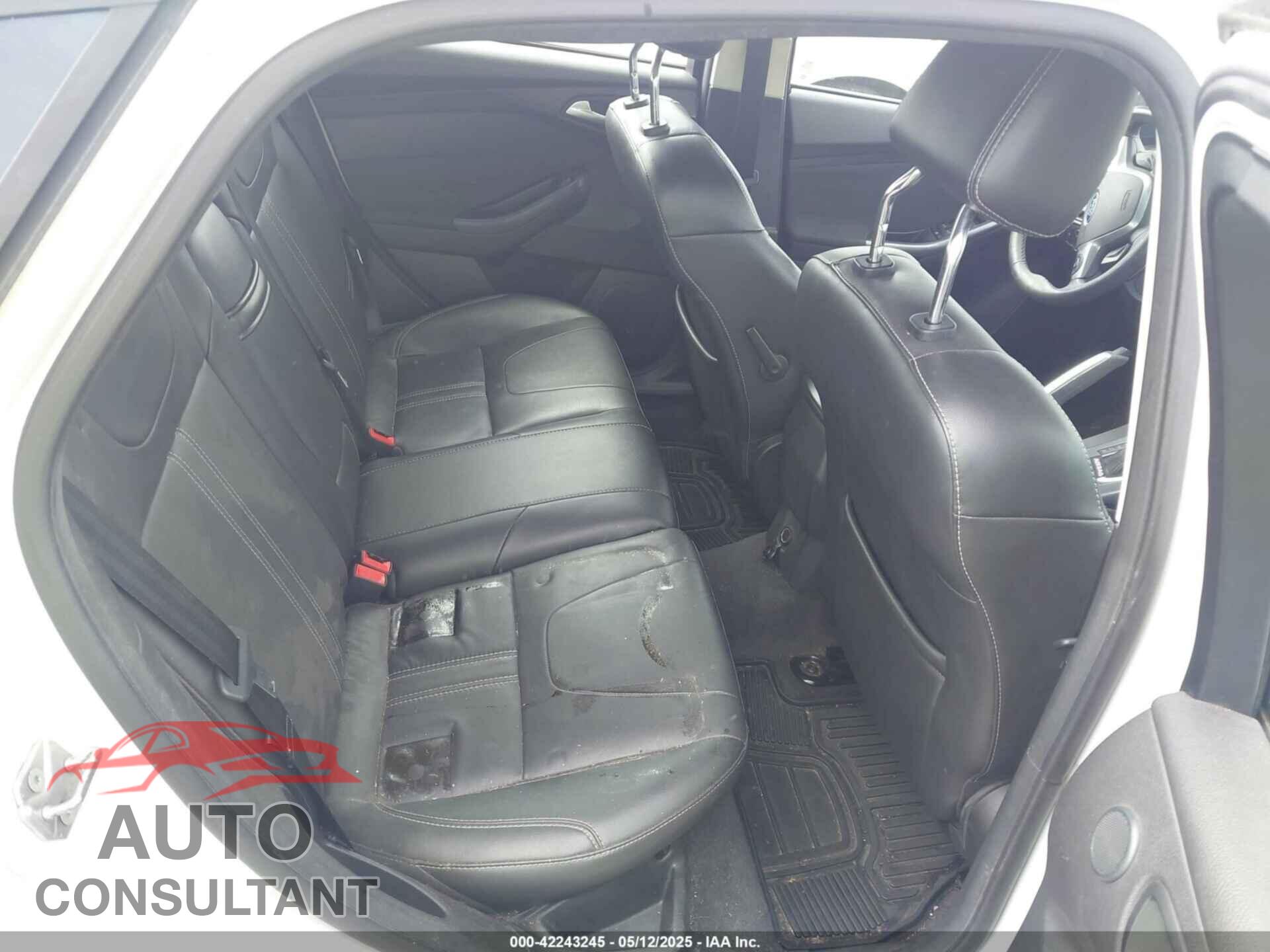 FORD FOCUS 2012 - 1FAHP3N2XCL365935