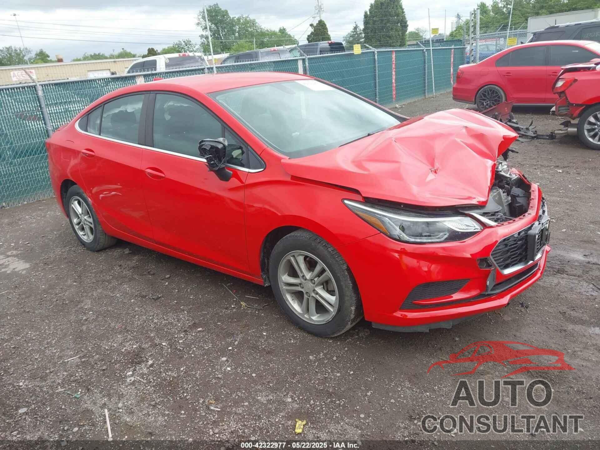 CHEVROLET CRUZE 2018 - 1G1BE5SM2J7237890