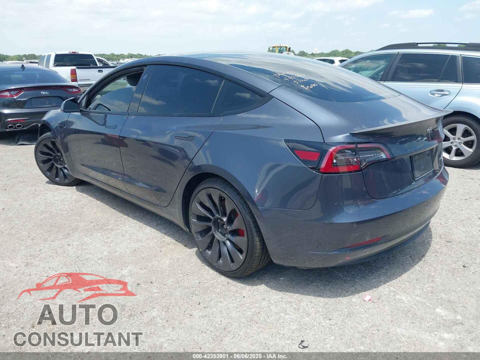 TESLA MODEL 3 2021 - 5YJ3E1EC4MF044808